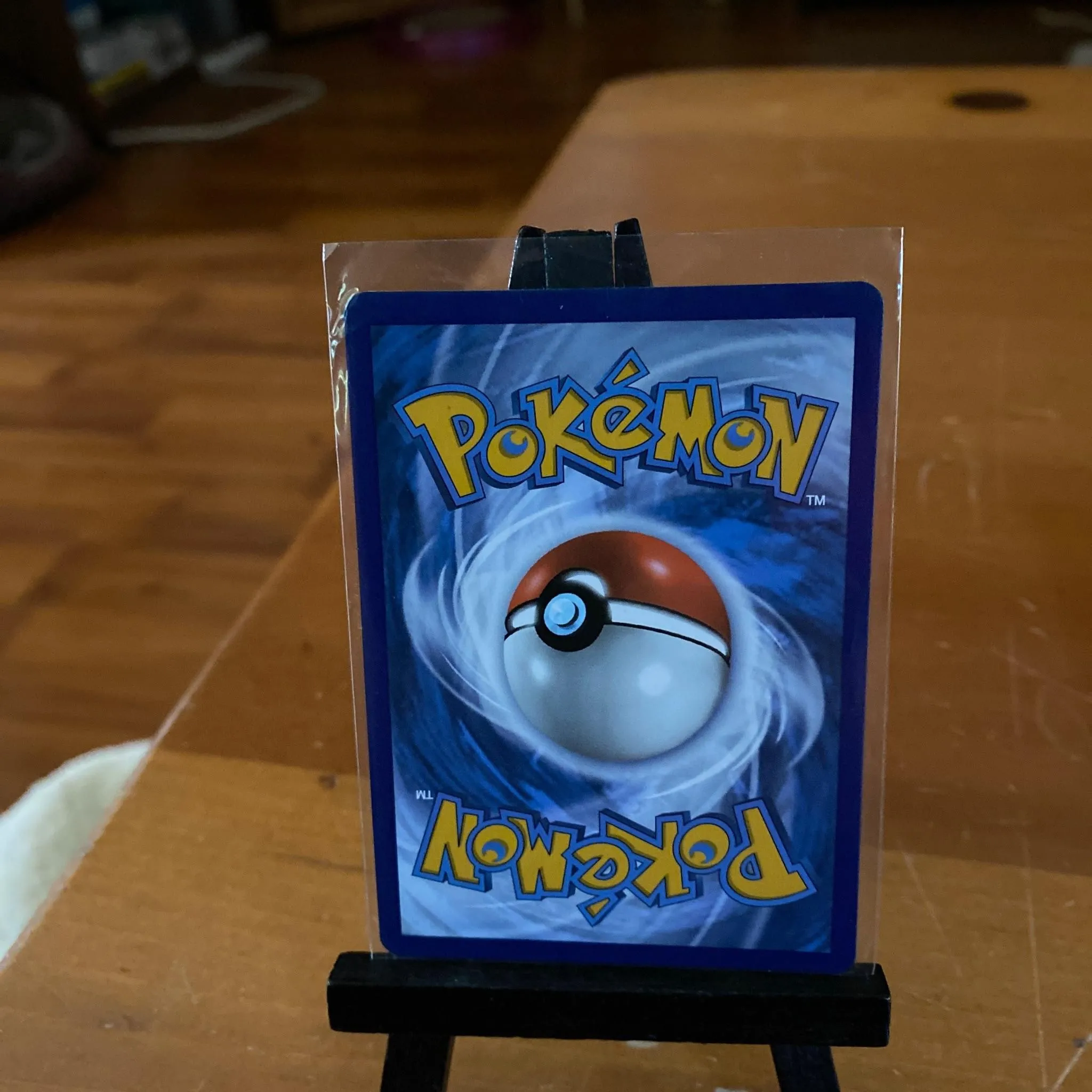 Listing Image Blurred Background