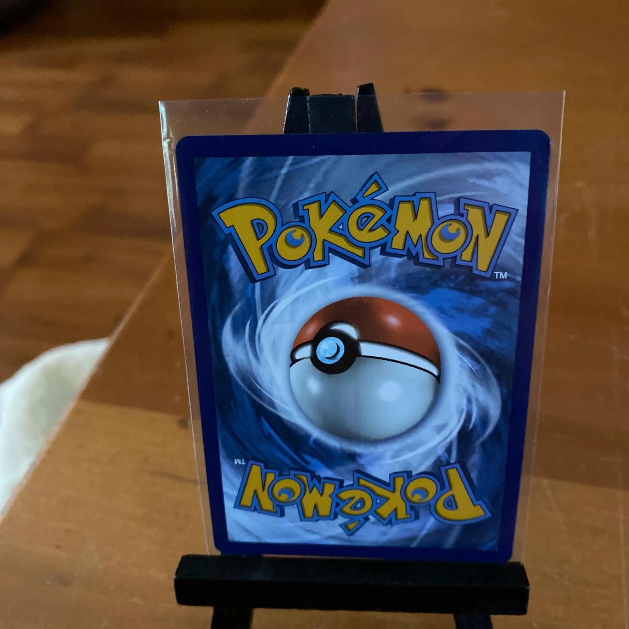 Listing Image Blurred Background