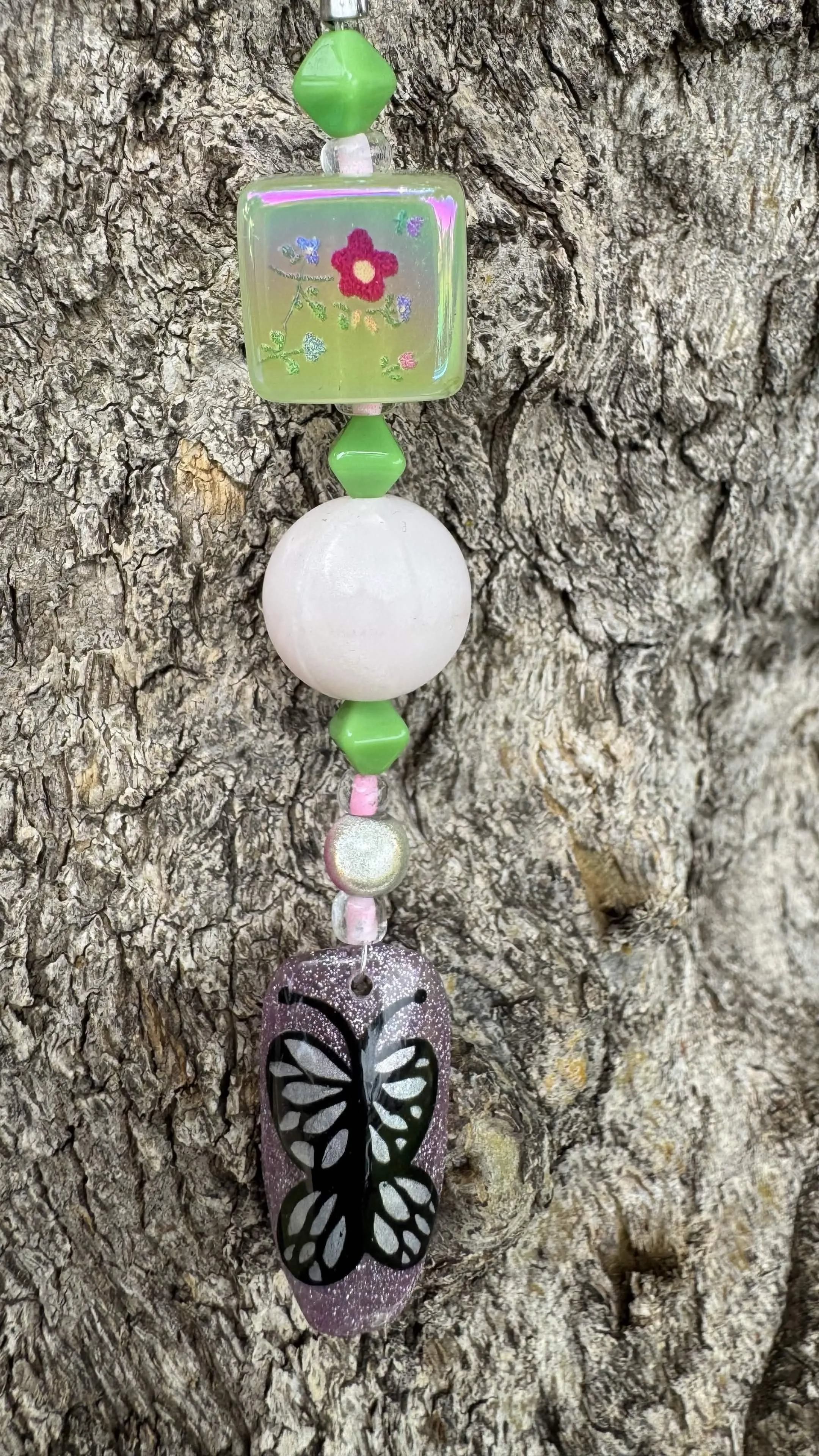 Butterfly Nail Art Keychain - Purple Background and flower cube charm