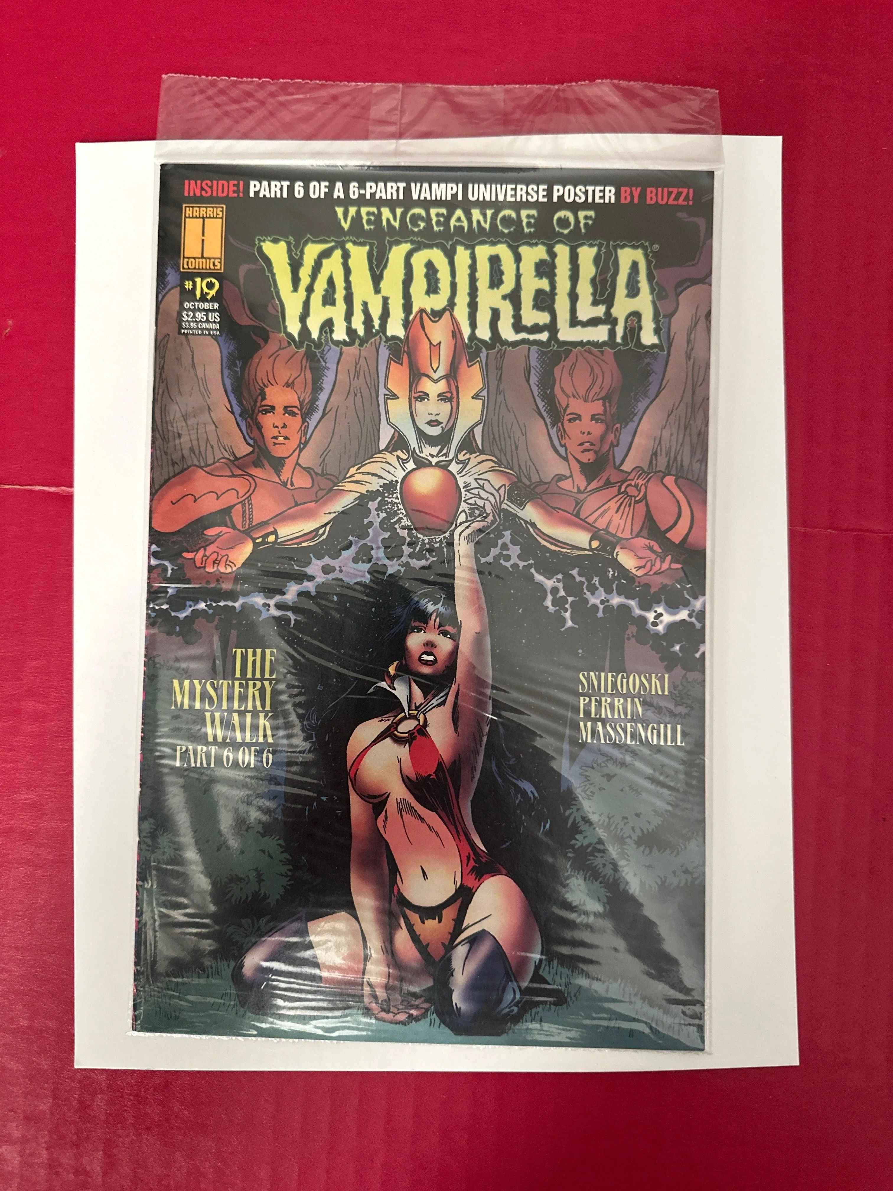 Vengeance of Vampirella #19 (Harris Comics 1995) bagged with trading card