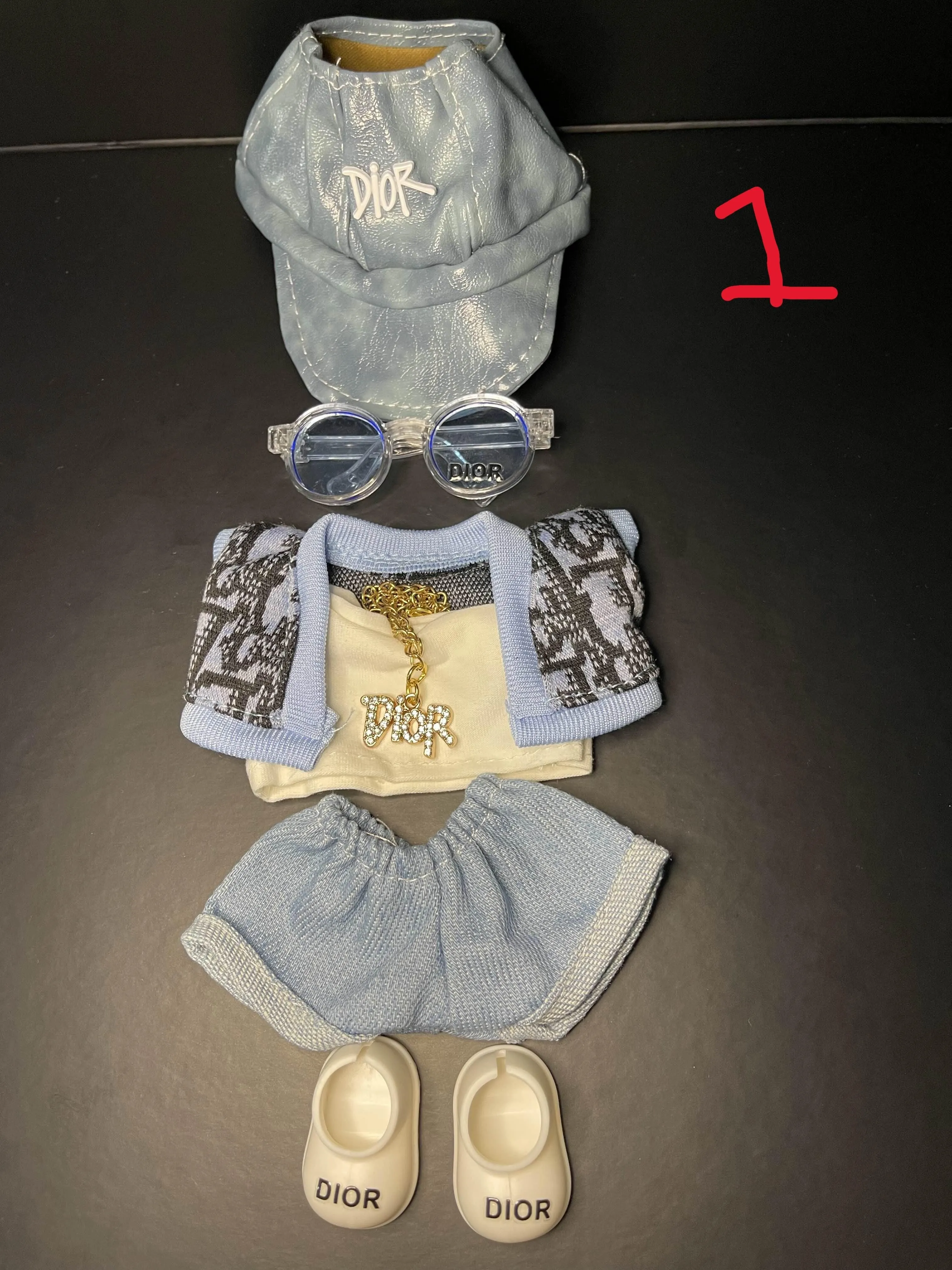Dior Oufits for 17cm dolls/plushes