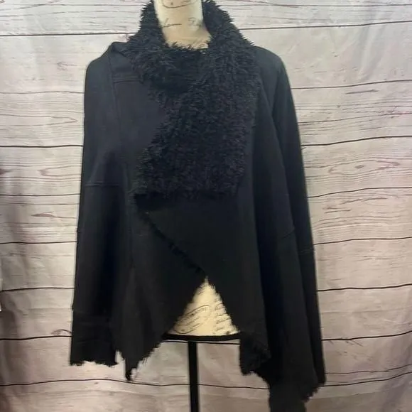 Product image for Oasis size small black cape coat lined with black faux fur