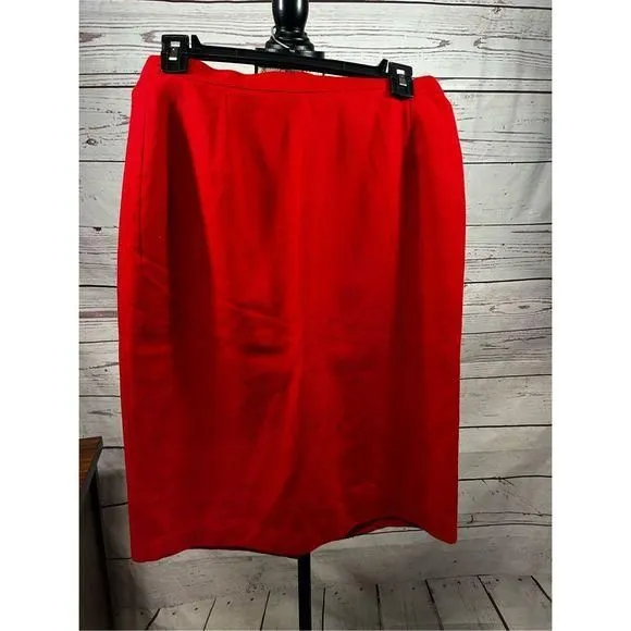 Product image for Norton McNaughton size 10 red lined skirt - 2467