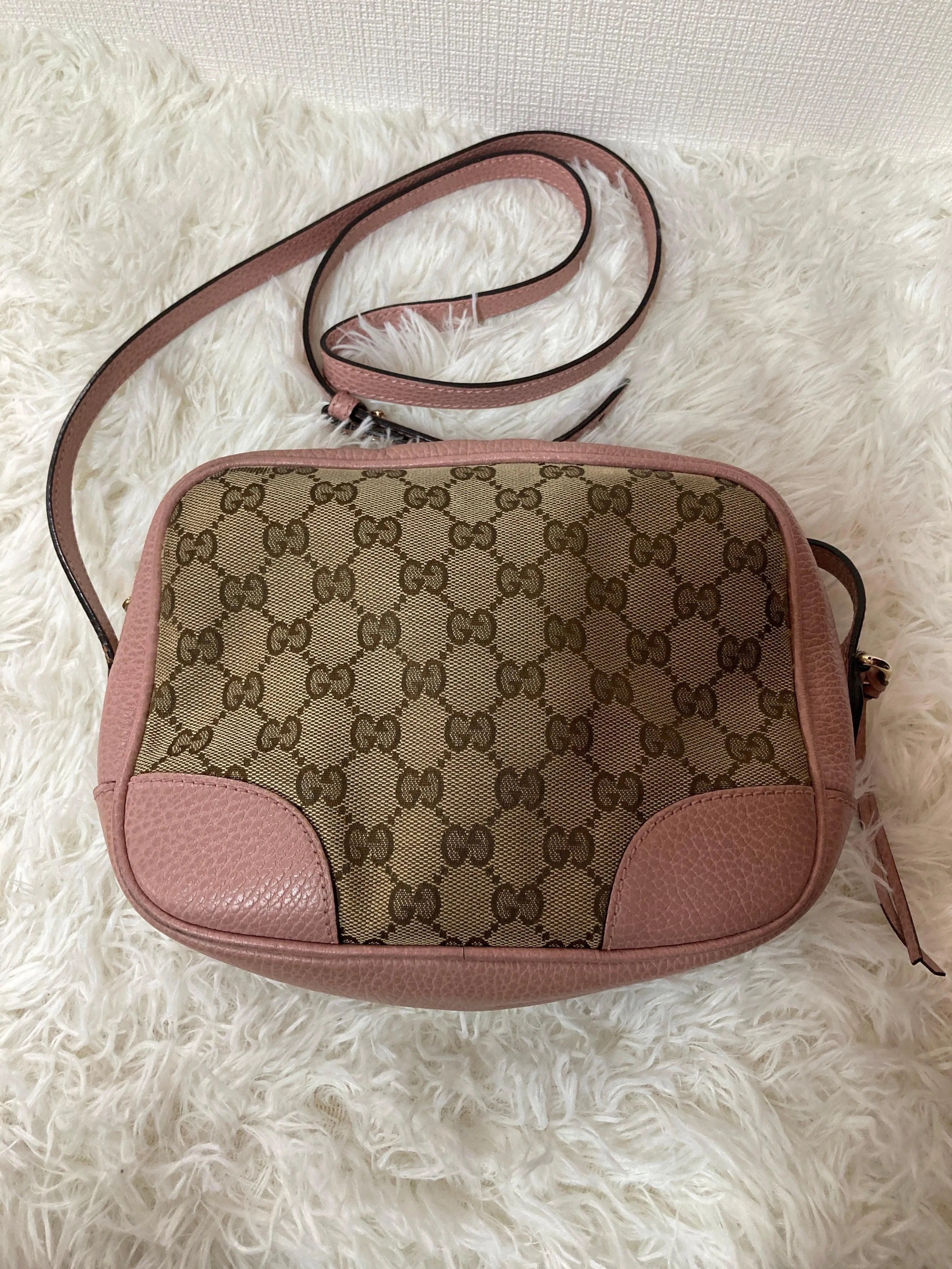 Gucci Shoulder Bags A-14926