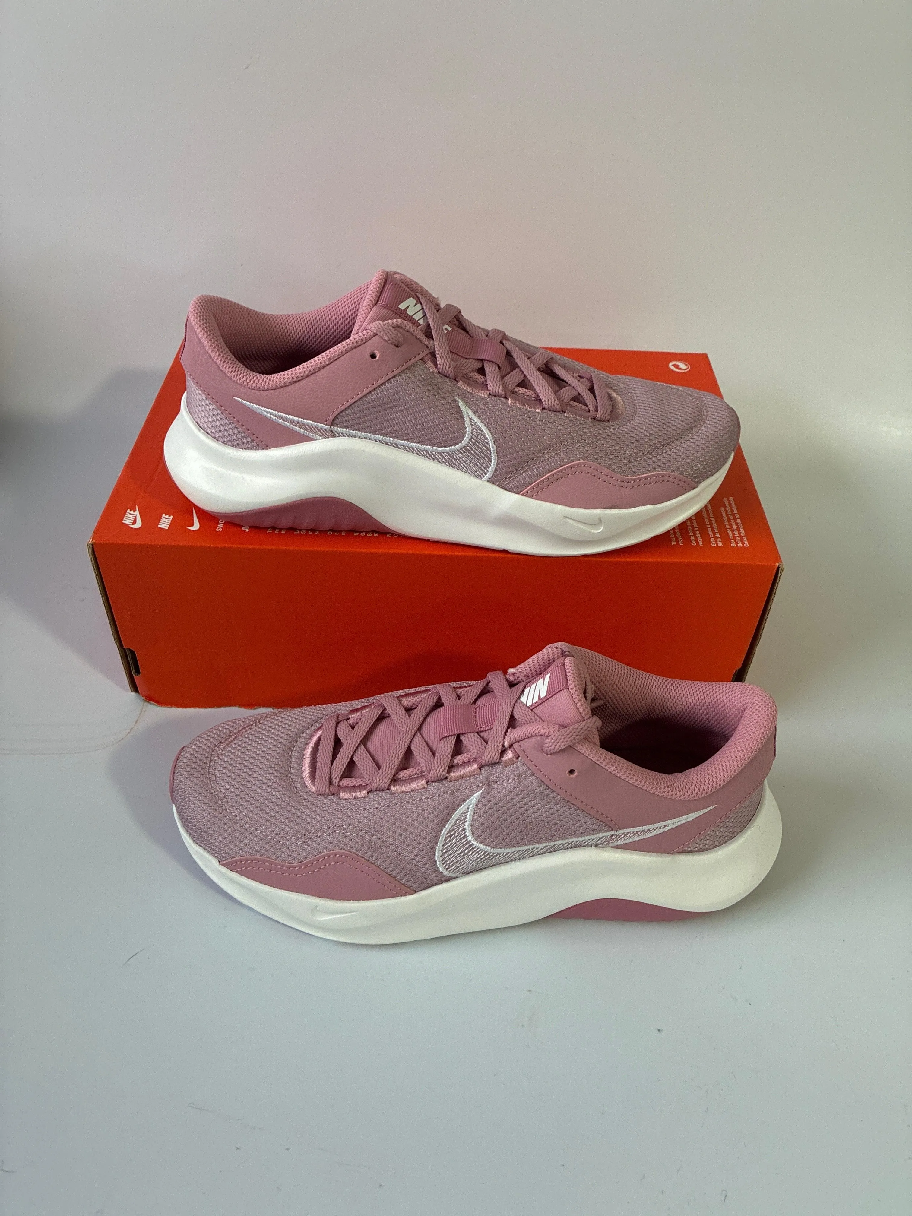 W NIKE LEGEND ESSENTIAL 3 NN 9w DM1119 600