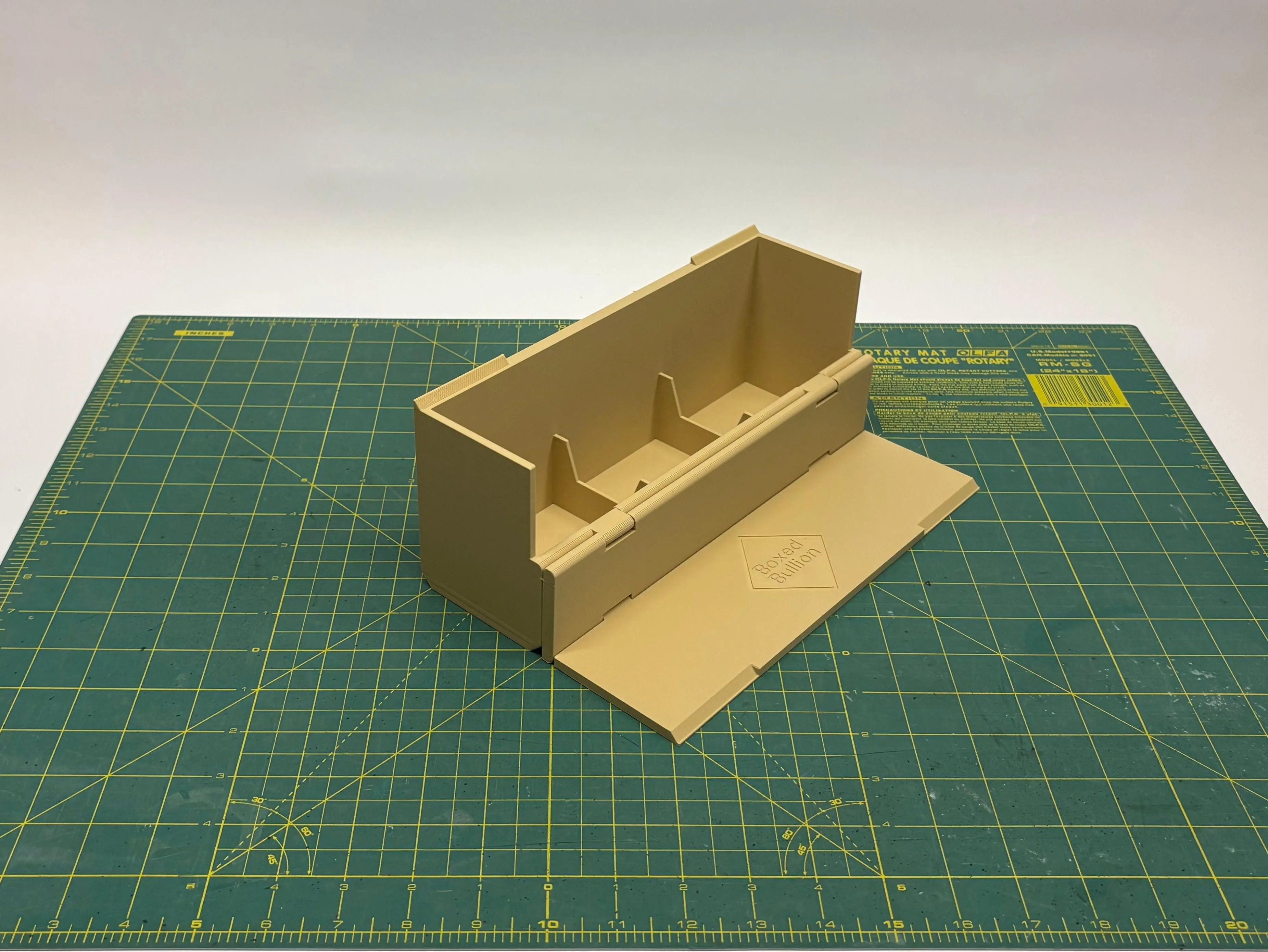 Row Box w/attached hinged lid