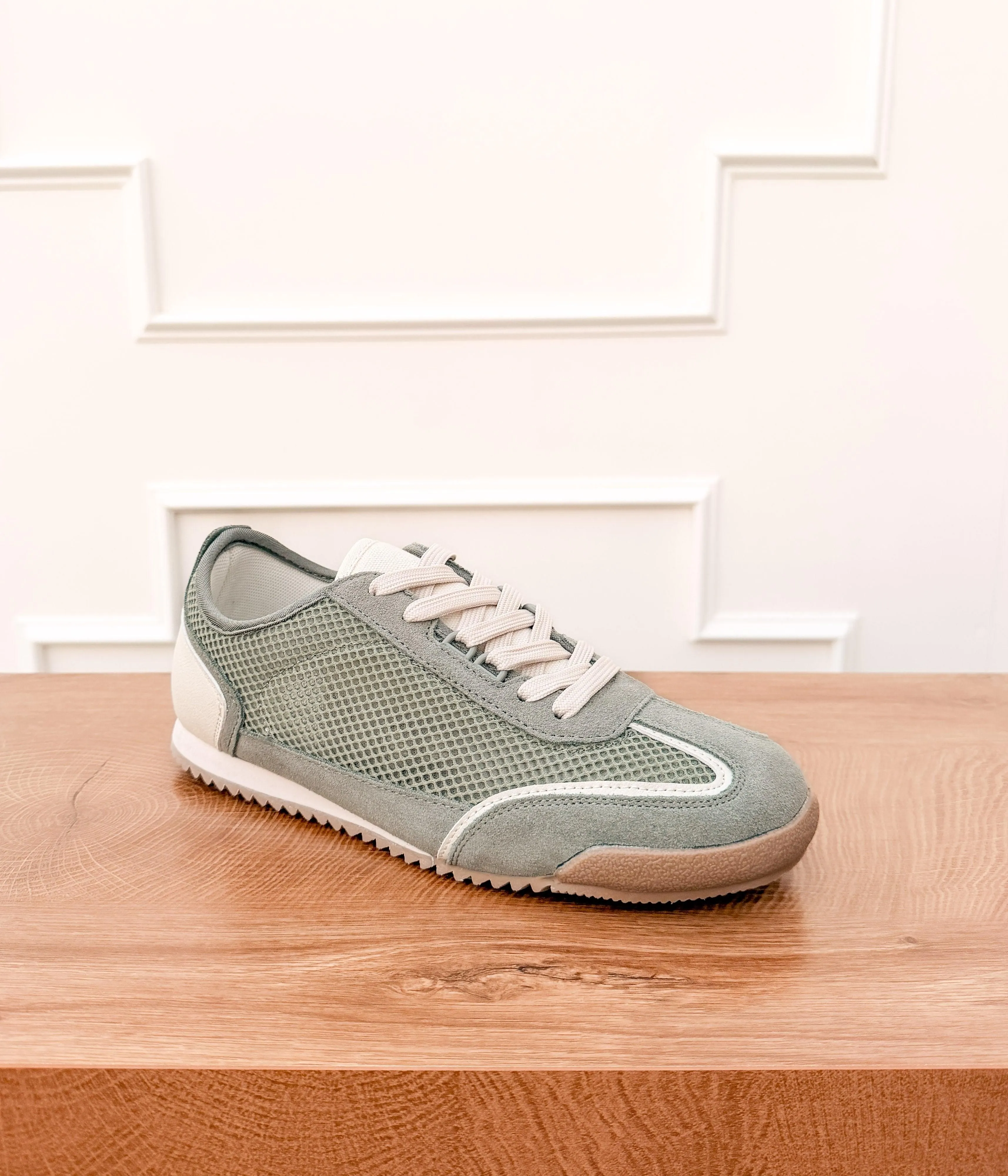 Lita Mesh Sneaker in Green