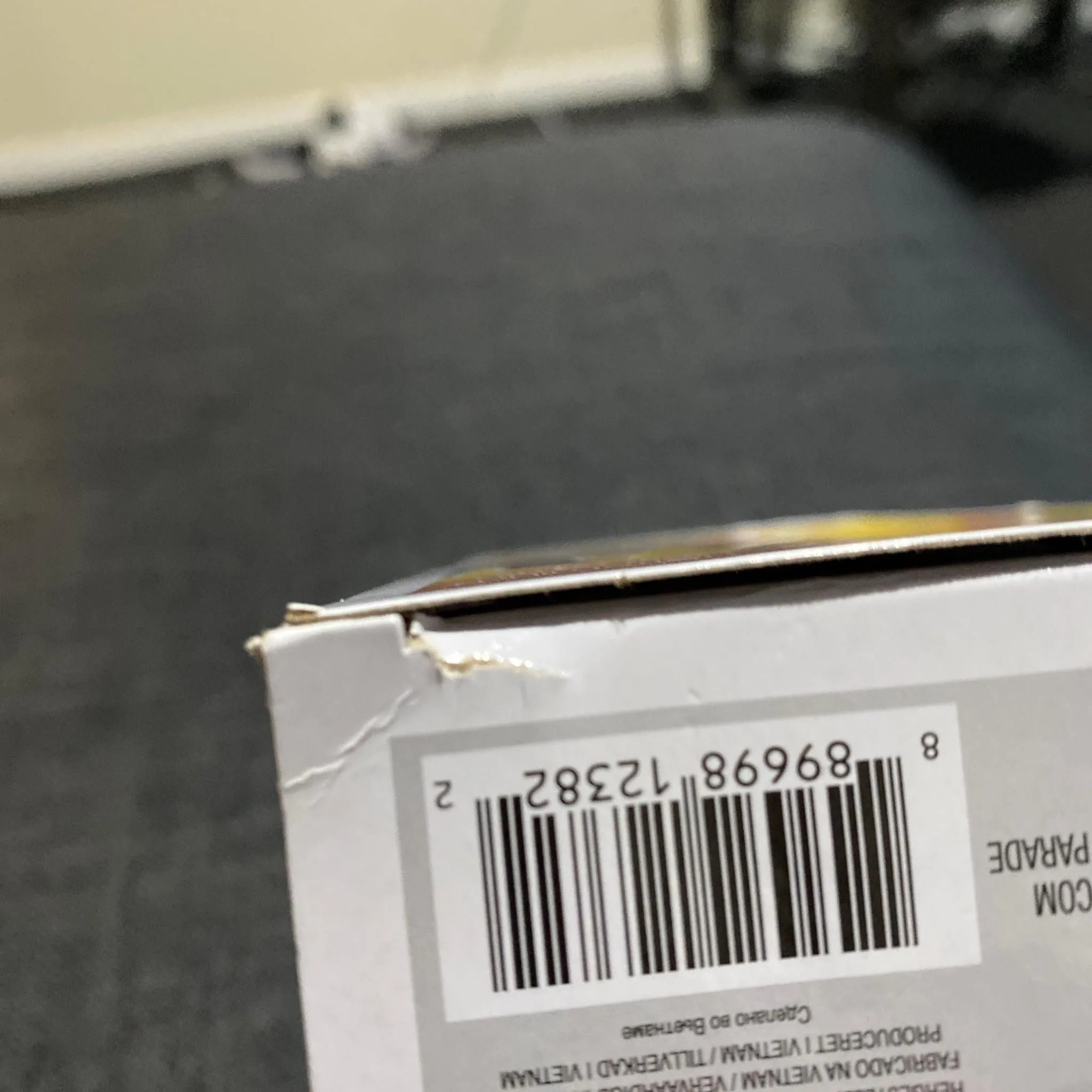 Listing Image Blurred Background