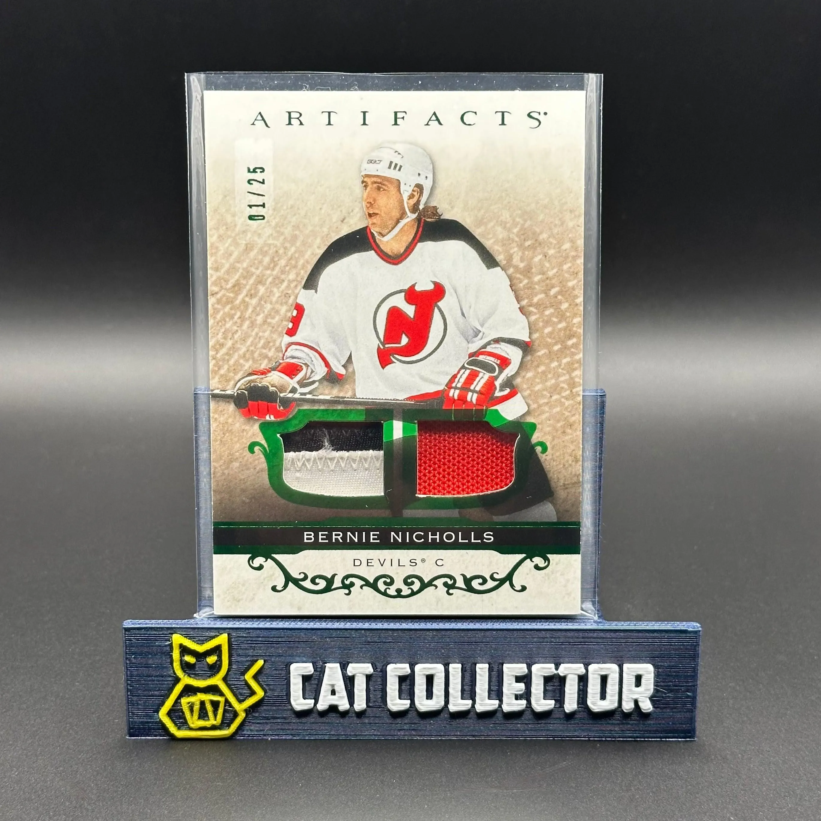2021-22 UD Artifacts BERNIE NICHOLLS #153 Legends Emerald Material Jersey/Patch 1/25