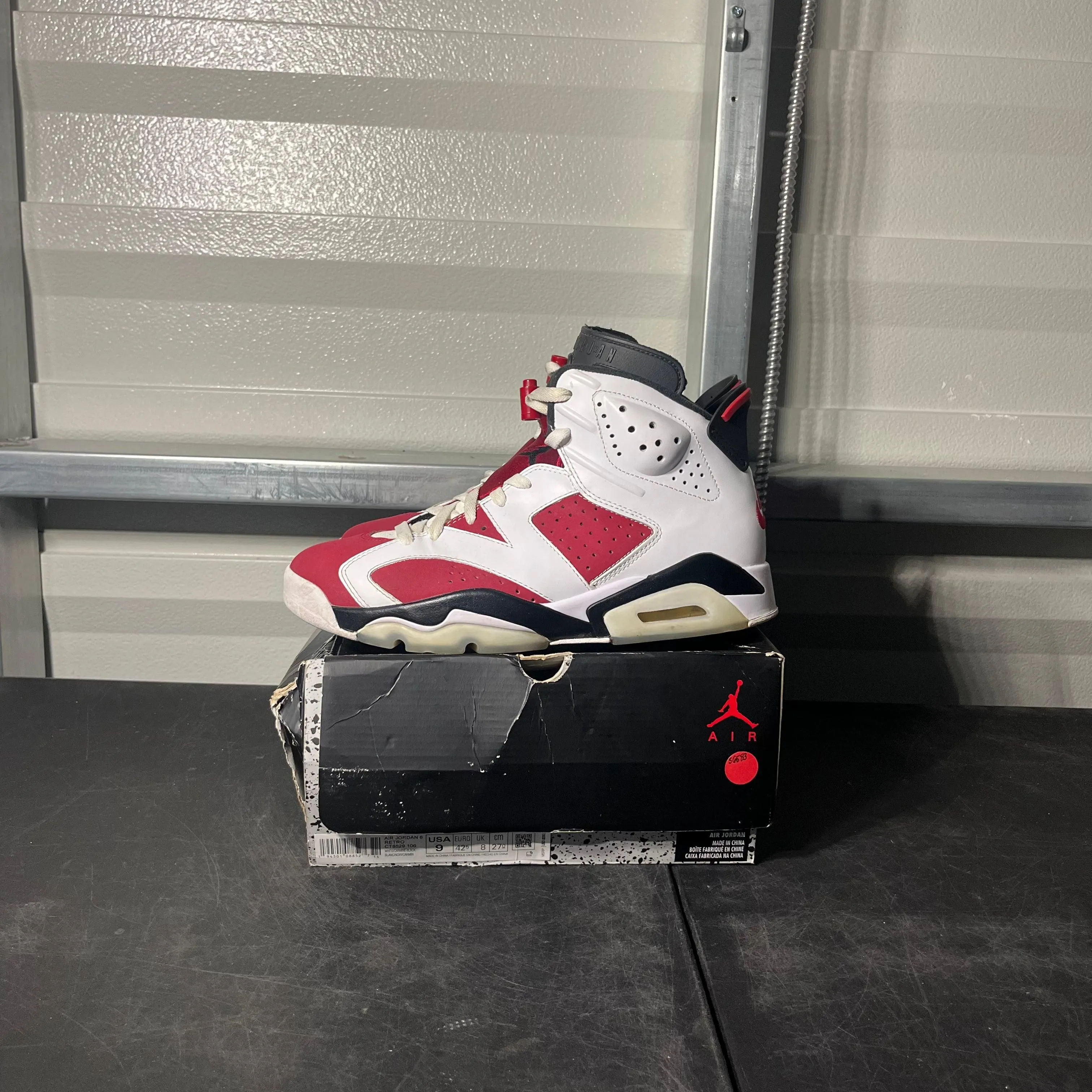 Size 9 - AJ 6 Carmine