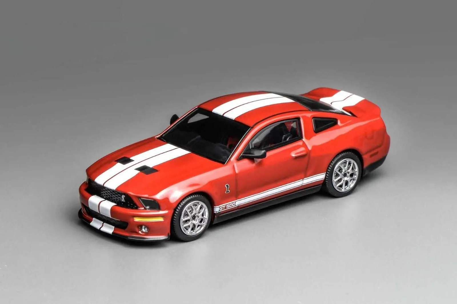 GreenLight & Motorhelix Ford Mustang Shelby GT500 2007 (Red)