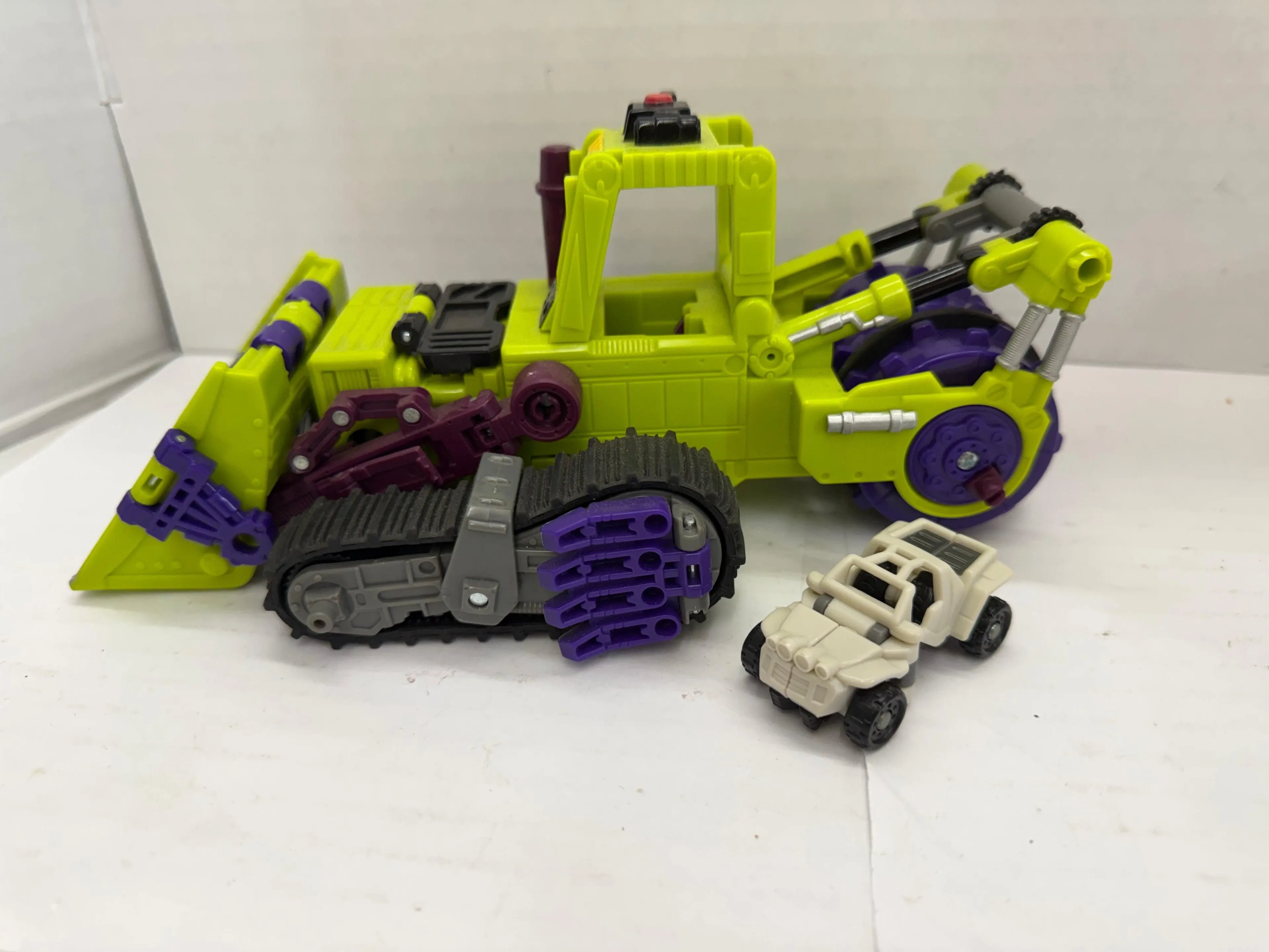 Transformers Armada Scavenger with Mini Con Rollbar Loose