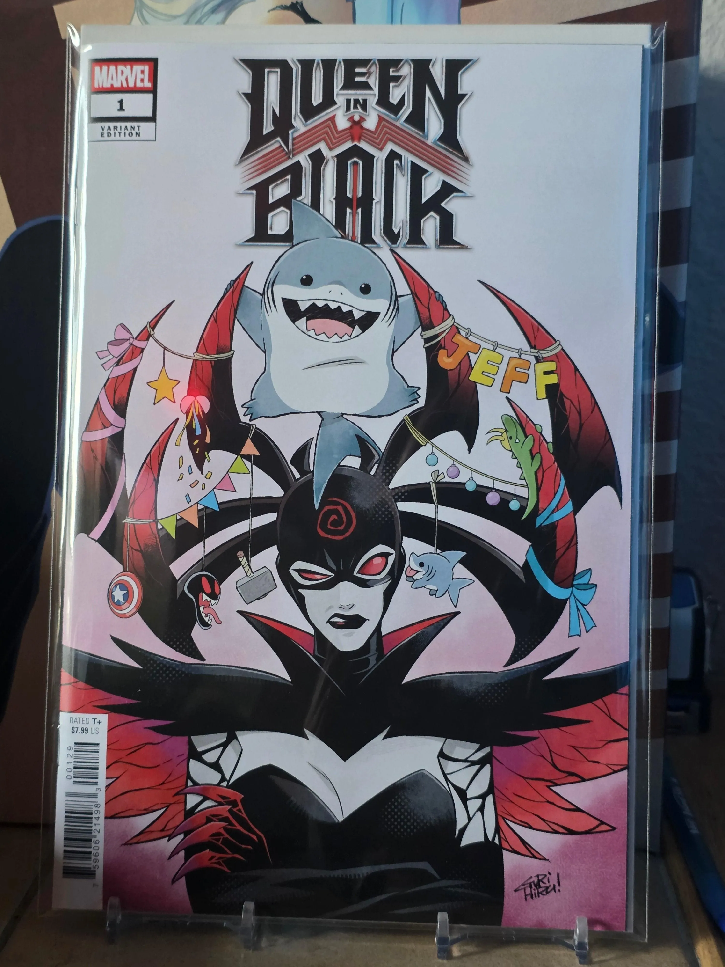 Queen in Black 1 Cover I Gurihiru Variant Jeff the Land Shark Hela Marvel Key