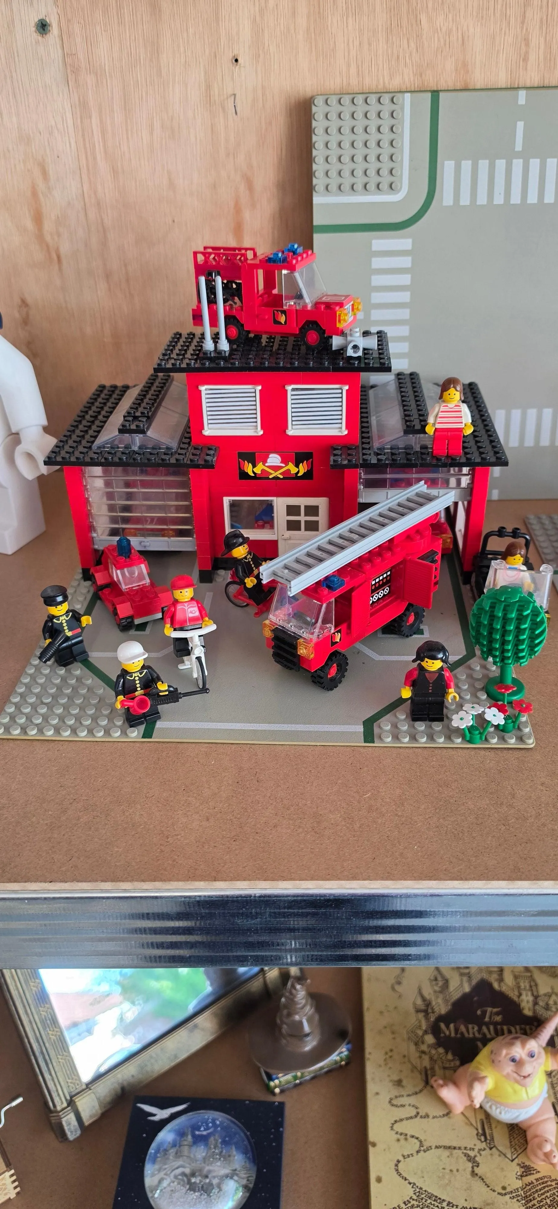 Vintage lego Fire Station