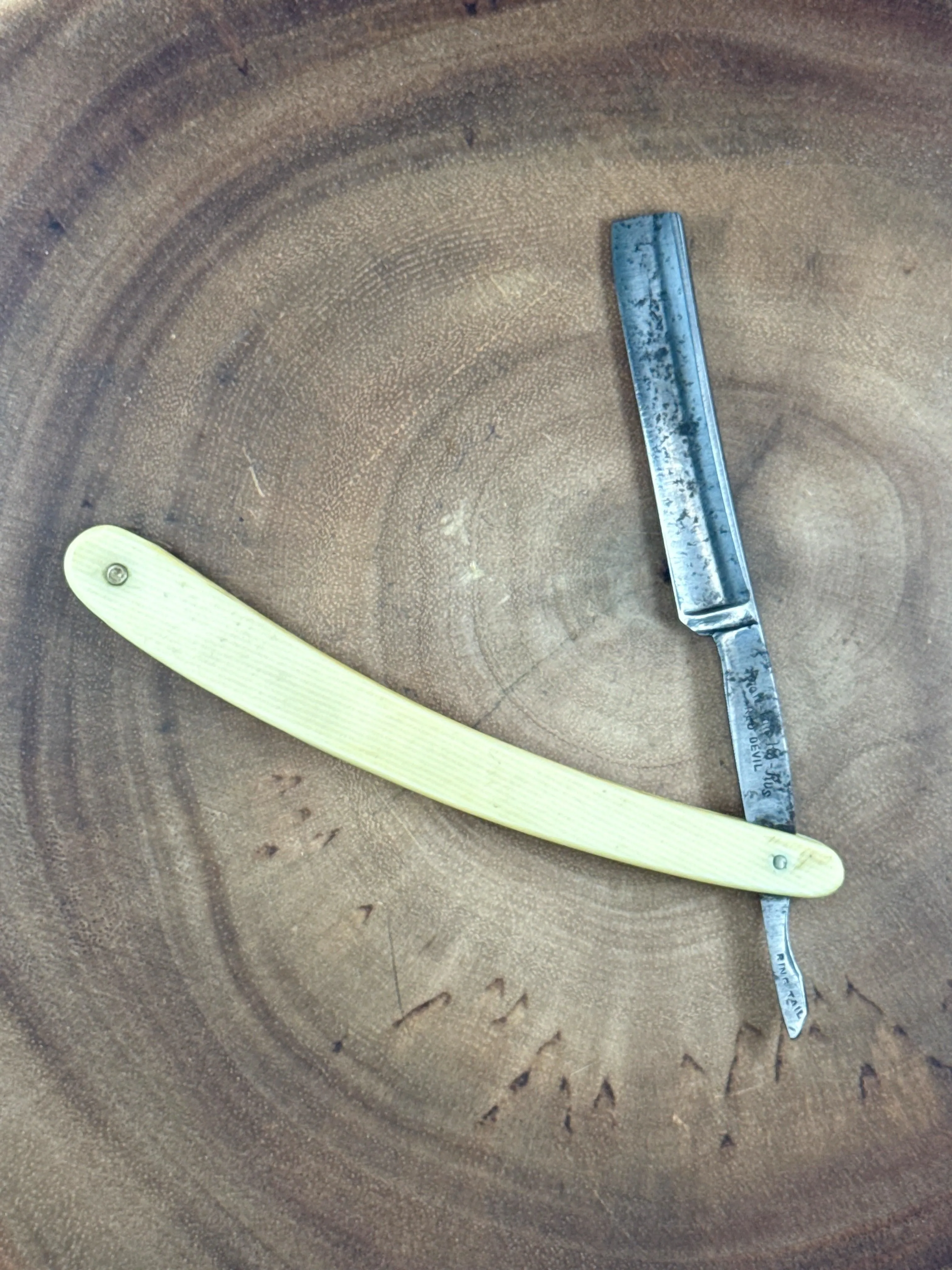 Red Devil straight Razor ( used made in Germany )