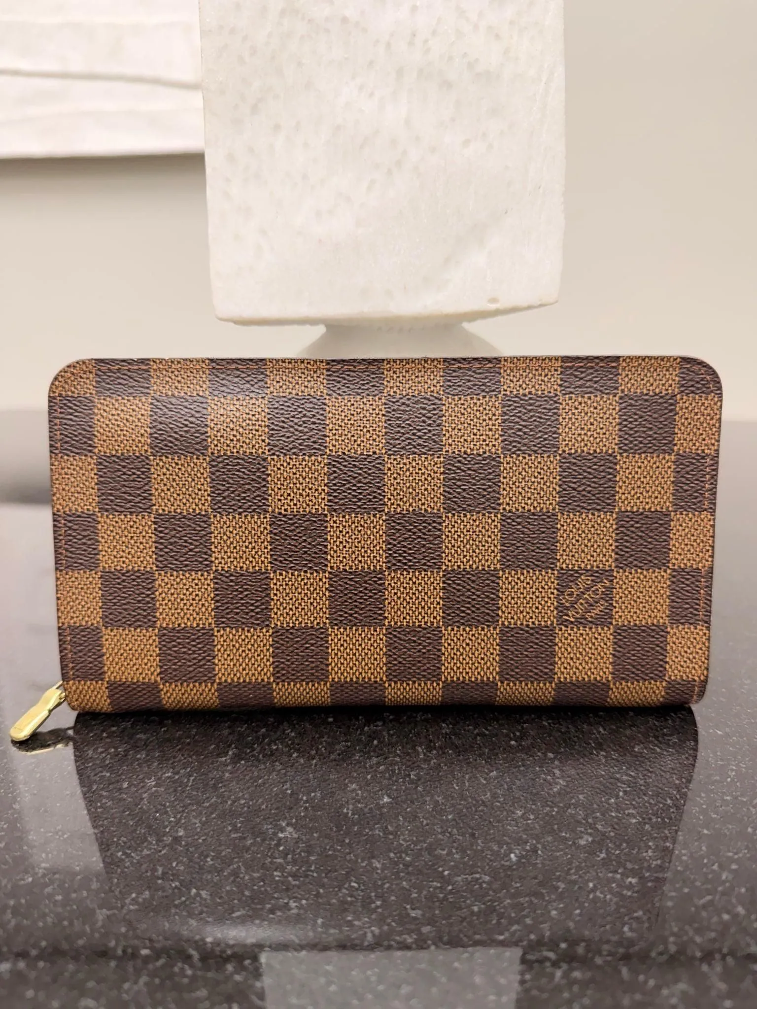 Louis Vuitton Damier Ebene Zippy Wallet