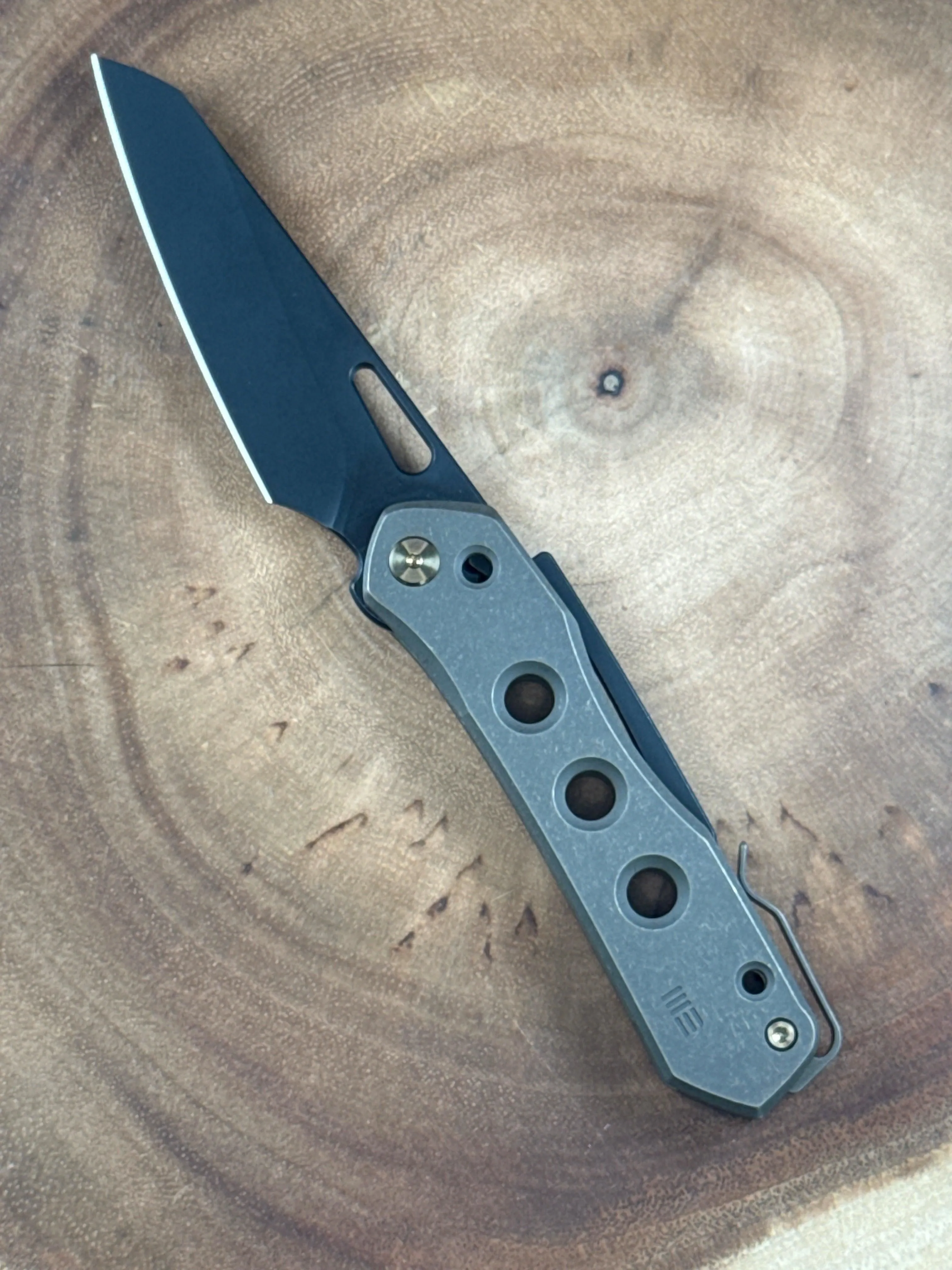WE Knife Co. SNECX Mini Buster ( pre owned without box )