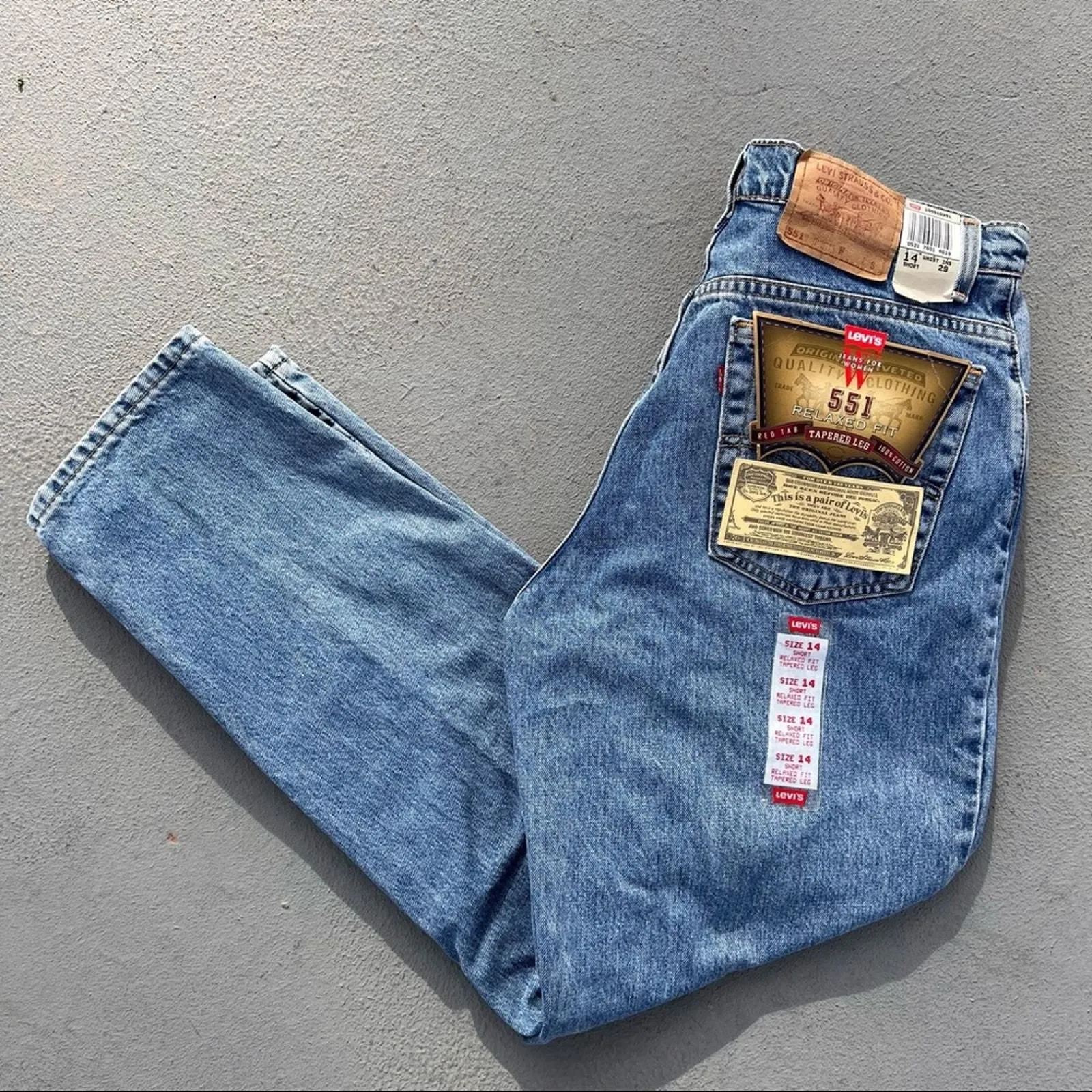 fT50gTqXrtMVB2FeLxwY Picture 0
