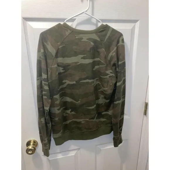 Listing Image Blurred Background