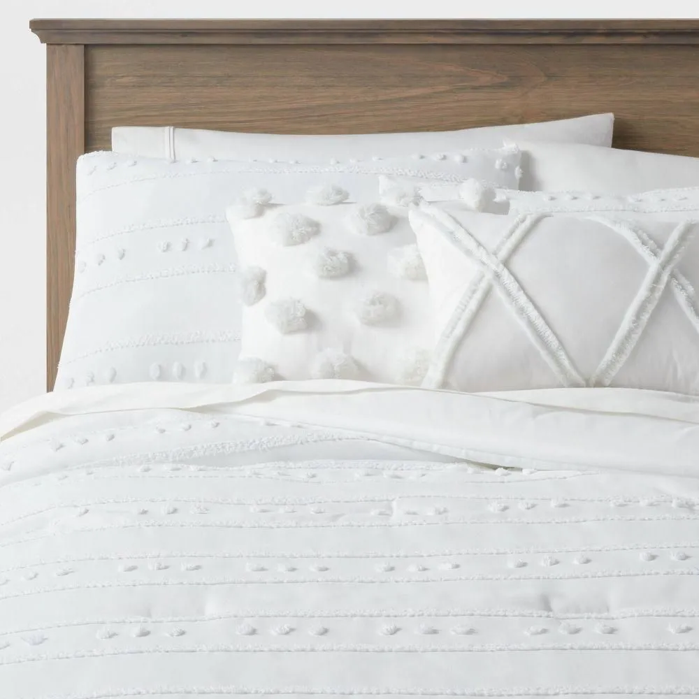New without box - 4pc Twin/Twin Extra Long Clipped Stripe Poms Comforter Bedding Set White -