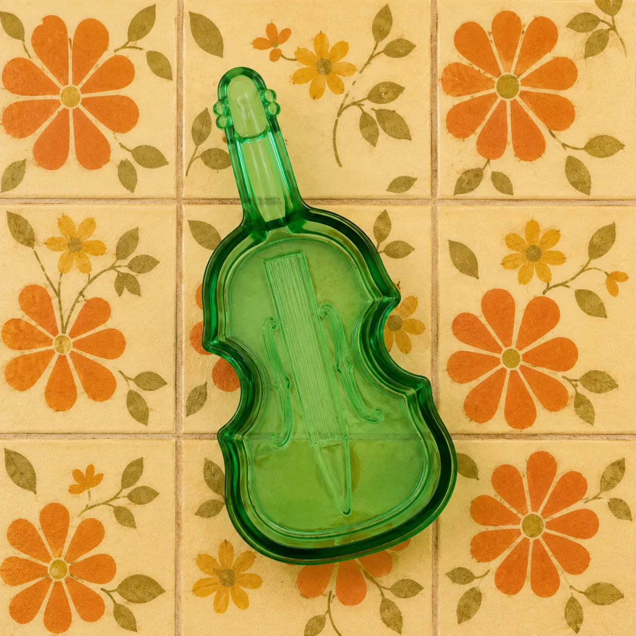LG Wright Green Glass Violin Trinket Dish