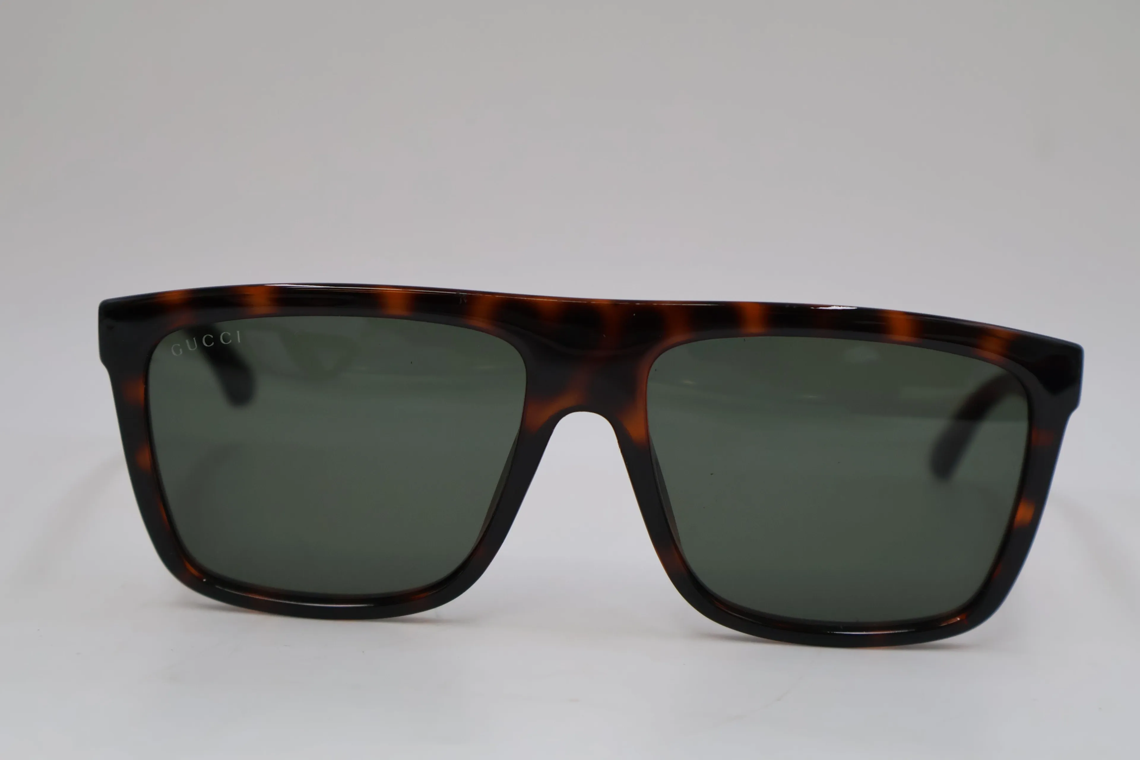 Gucci Flat-Top Tortoiseshell Sunglasses (04)