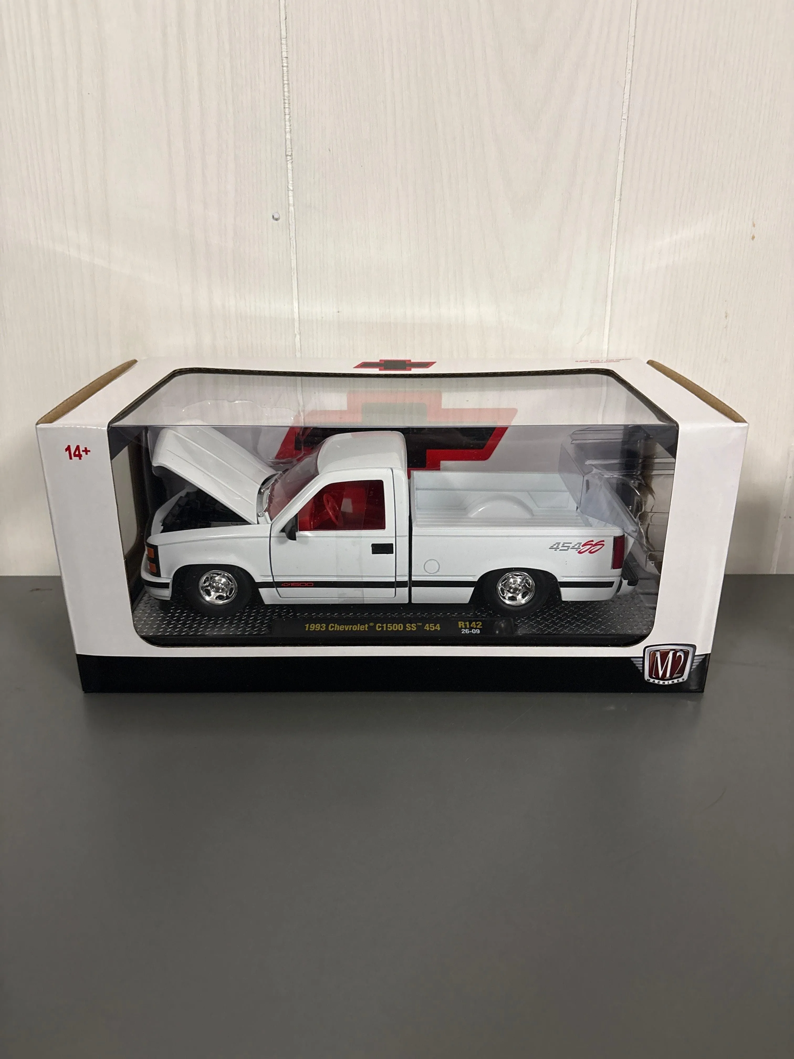 M2 1993 Chevrolet C1500 SS 454 Diecast
