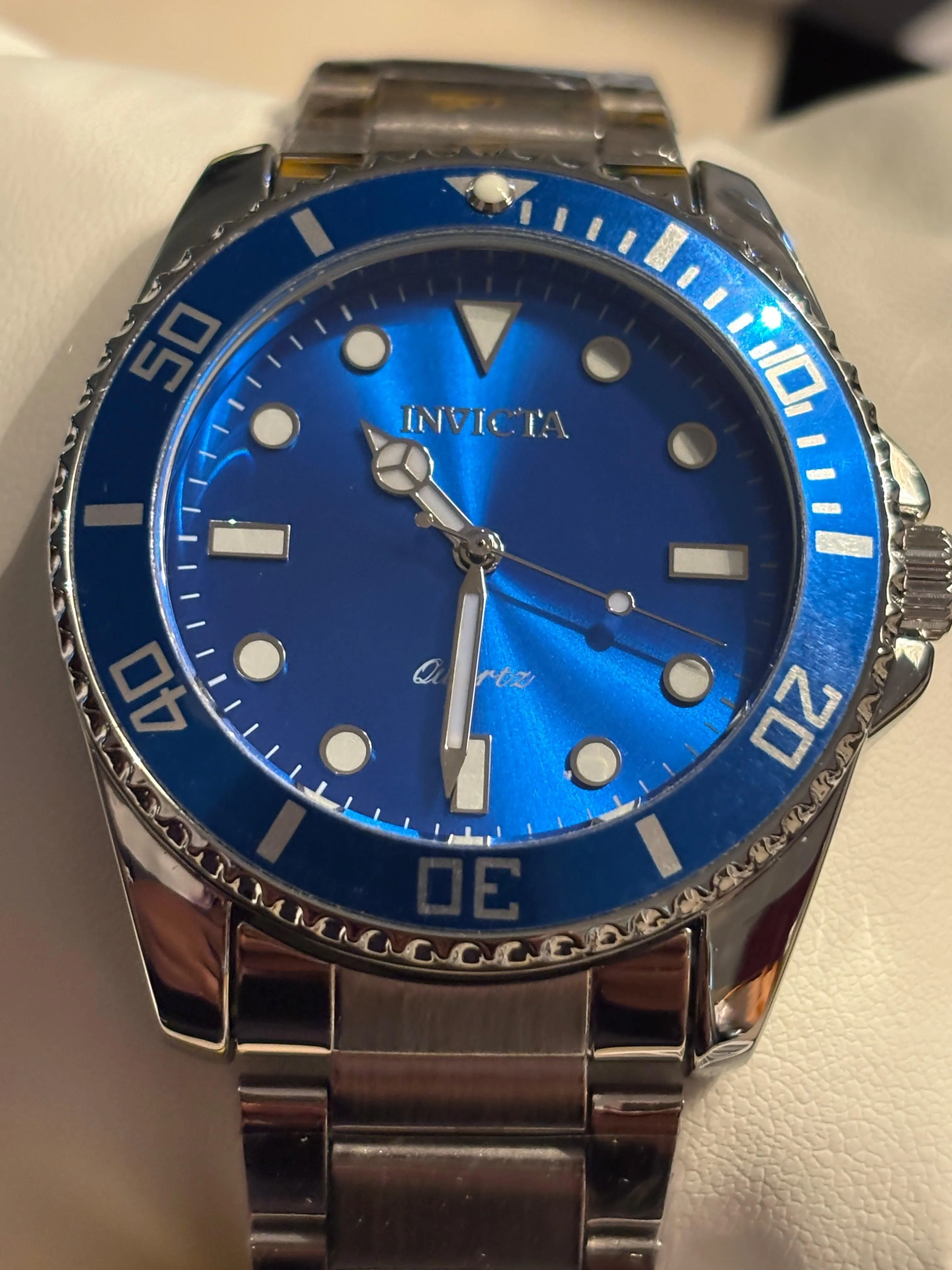 NEW Invicta Diver Quartz - 42mm