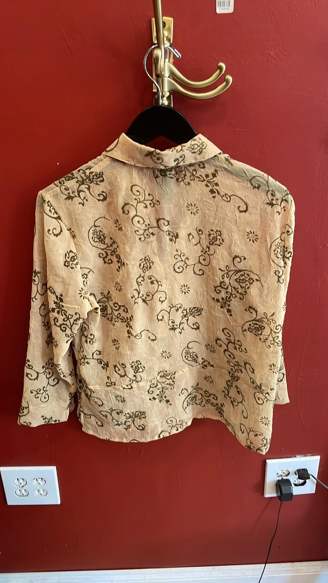 Listing Image Blurred Background
