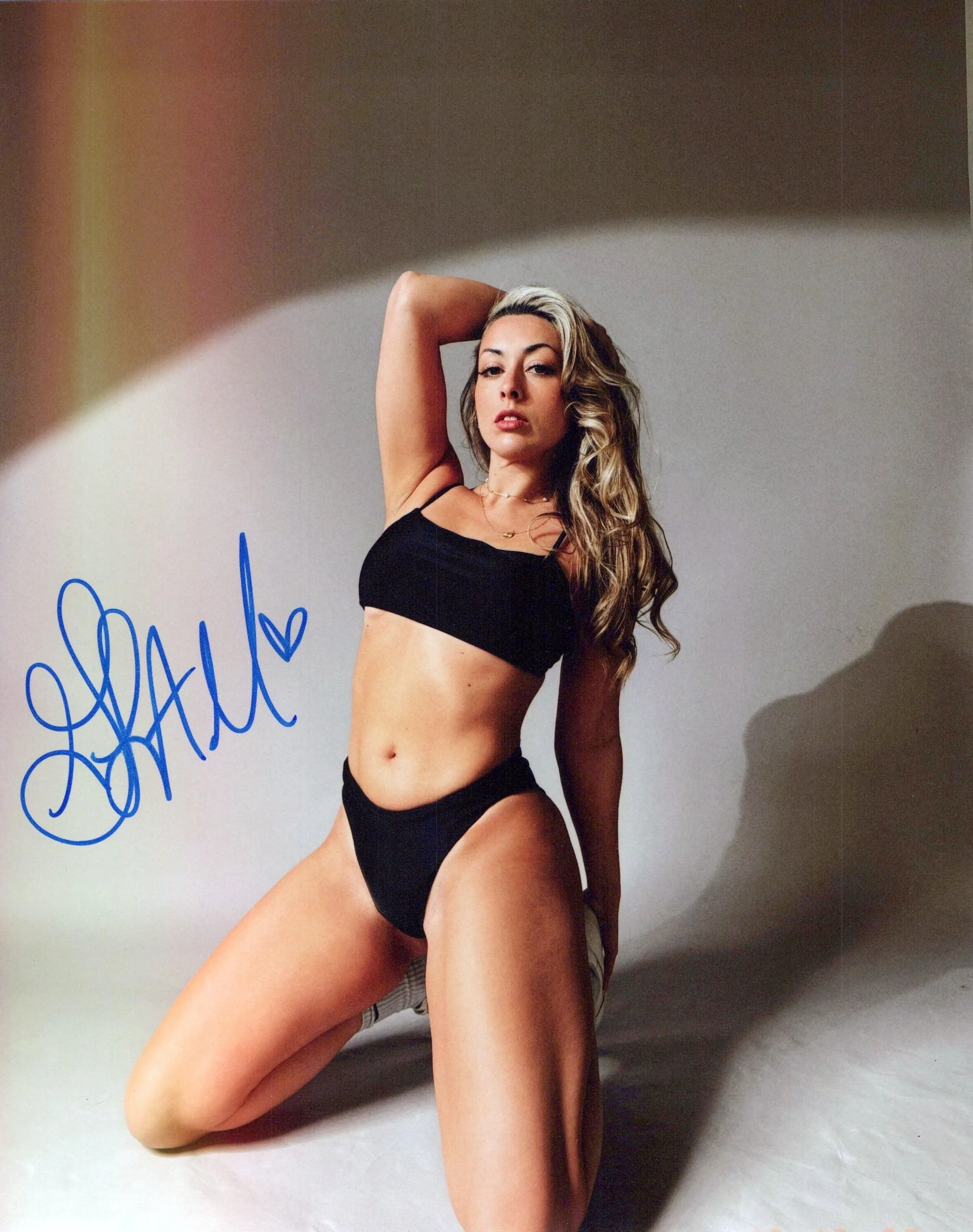 Gia Miller (8x10) TNA photo signed auto autographed