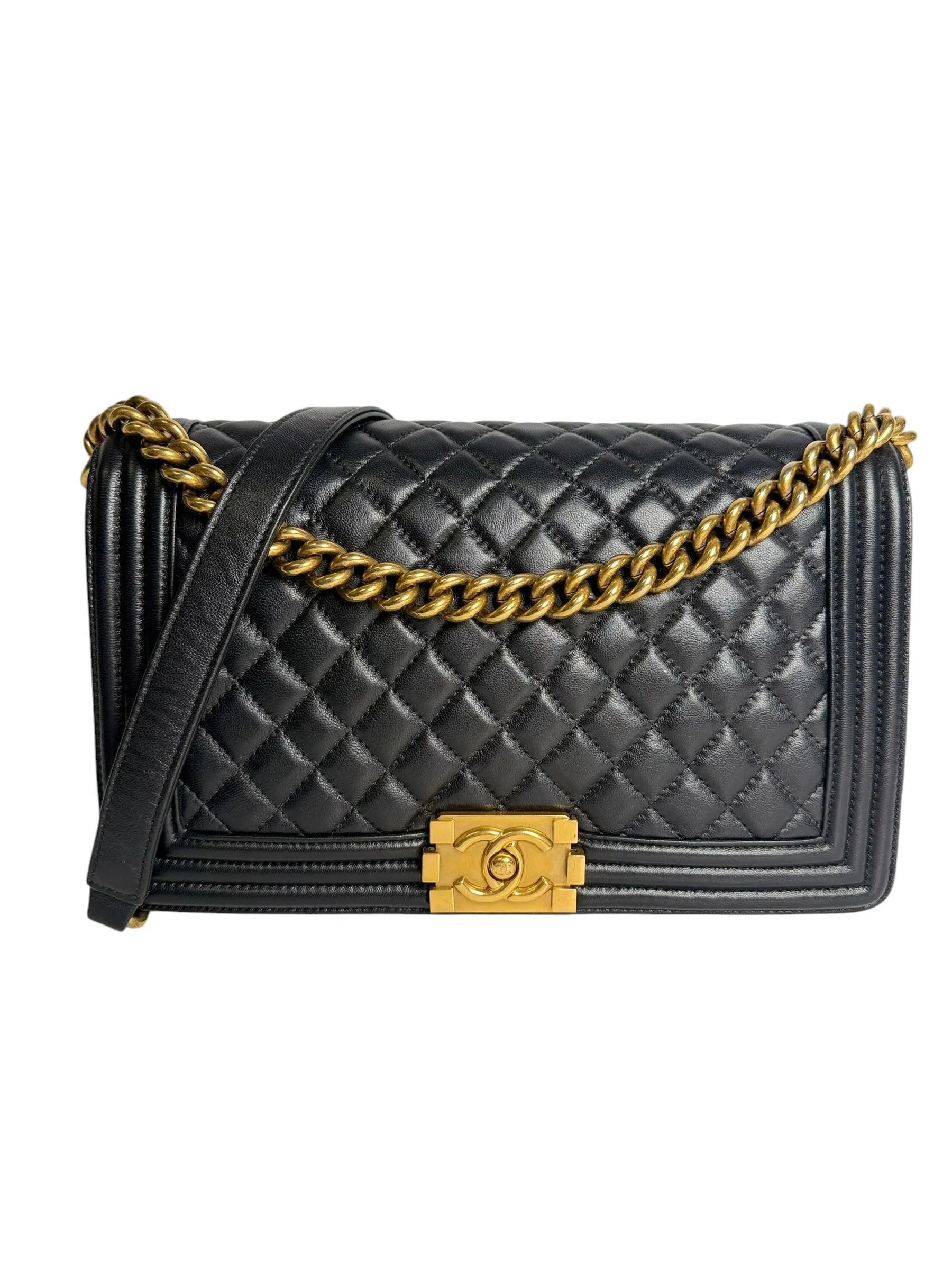 Chanel Quilted Medium Boy Flap Bag T8018