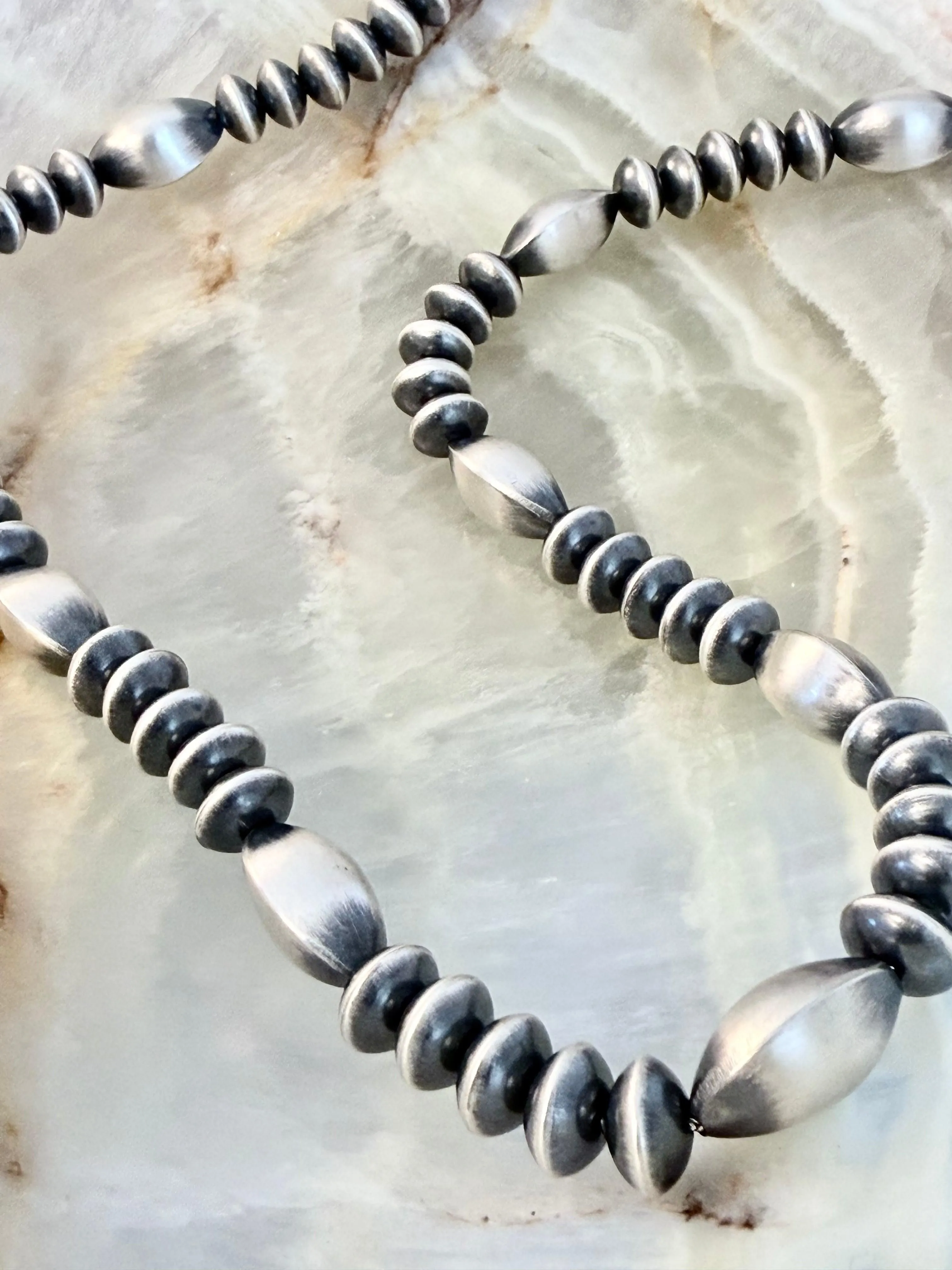 PRESTON HAILEY 32" 14MM SAUCER PEARLS NECKLACE NATIVE HANDMADE ONE OF A KIND TREASURE (ELW 18)
