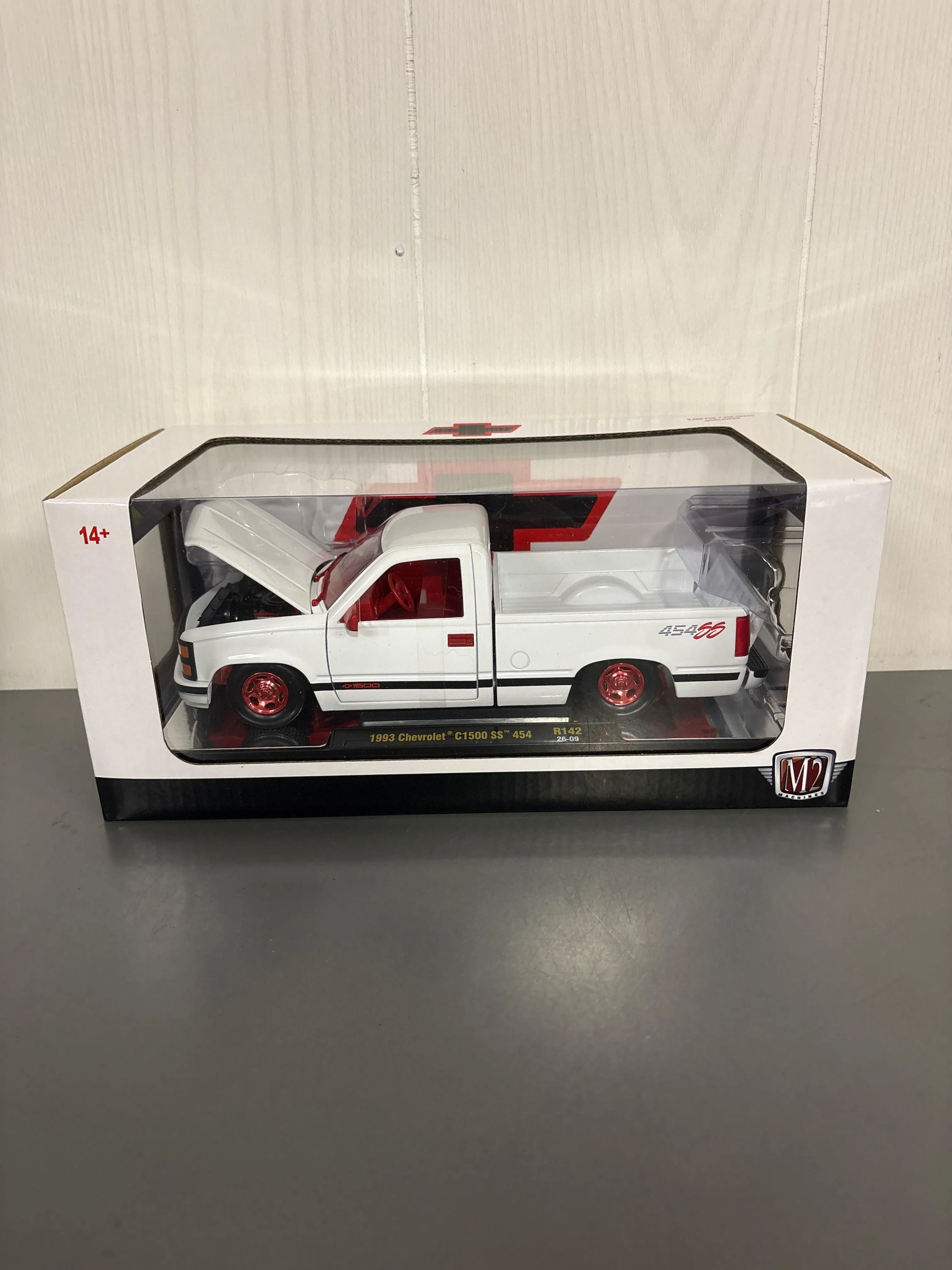 M2 1993 Chevrolet C1500 SS 454 Diecast