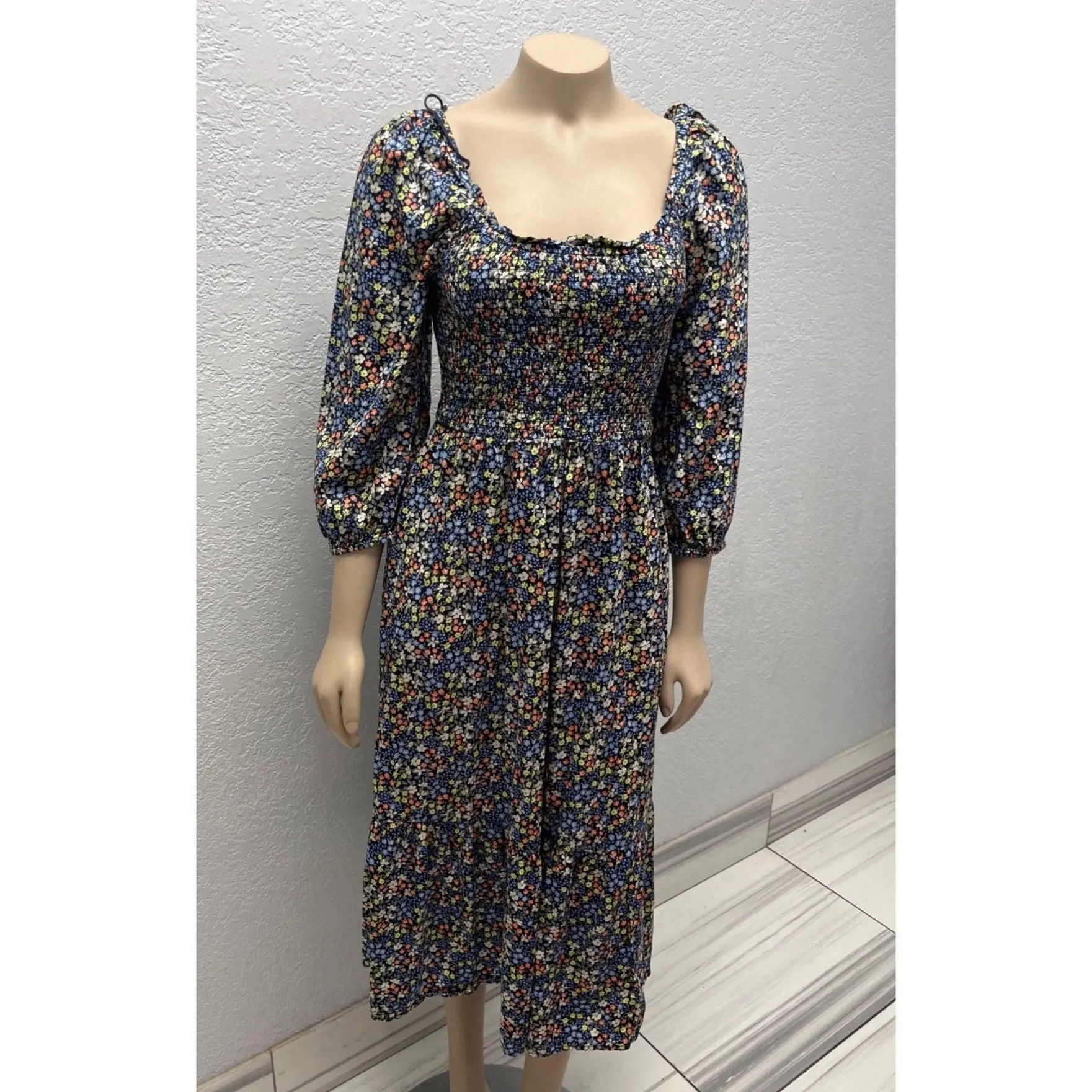 #1129 Gap Size S Multicolor Floral Smocked Midi Dress with Puff Sleeves
