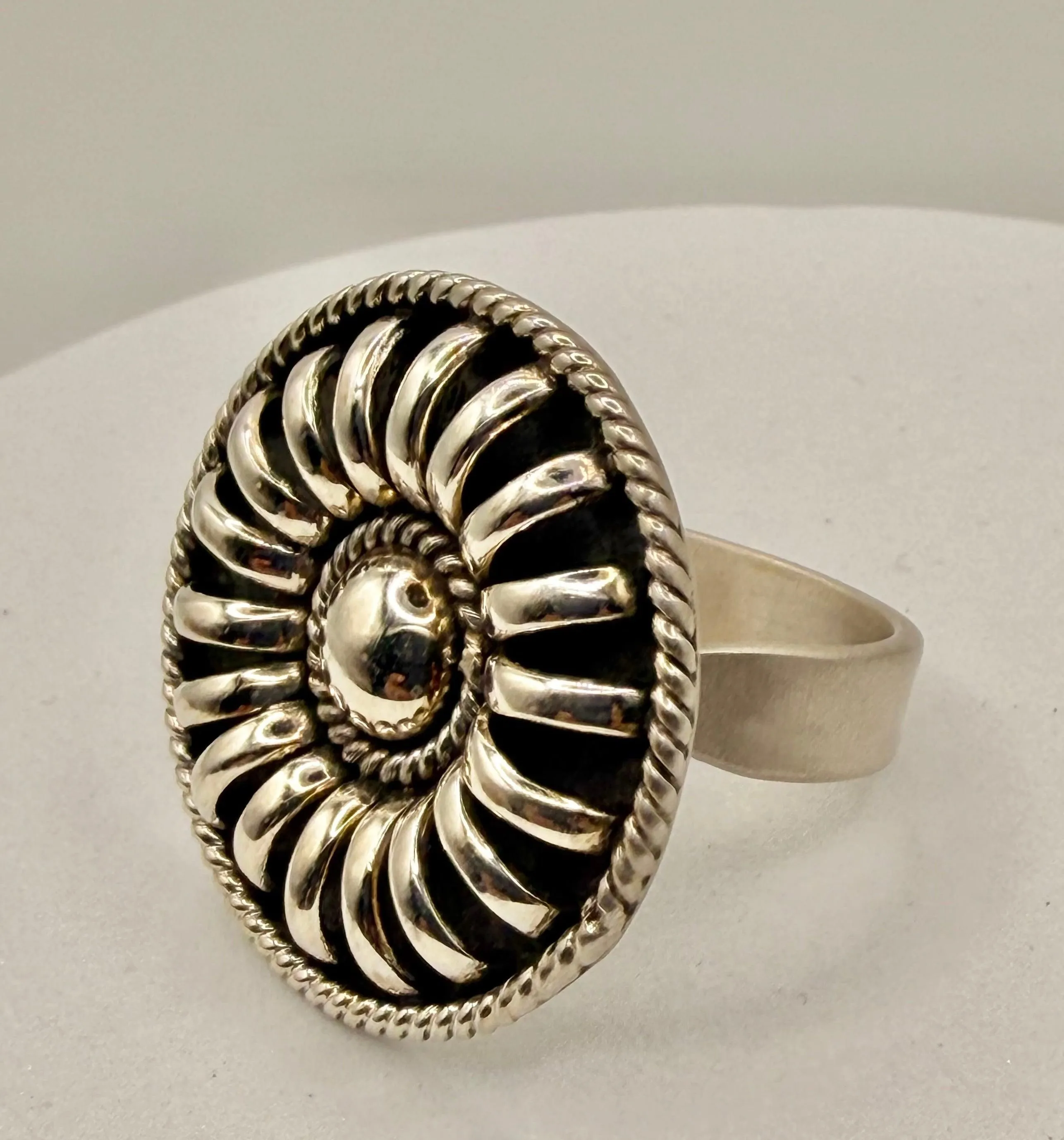 SILVER SUNFLOWER ADJUSTABLE CONCHO RING STAMPED PTW (LL 46)