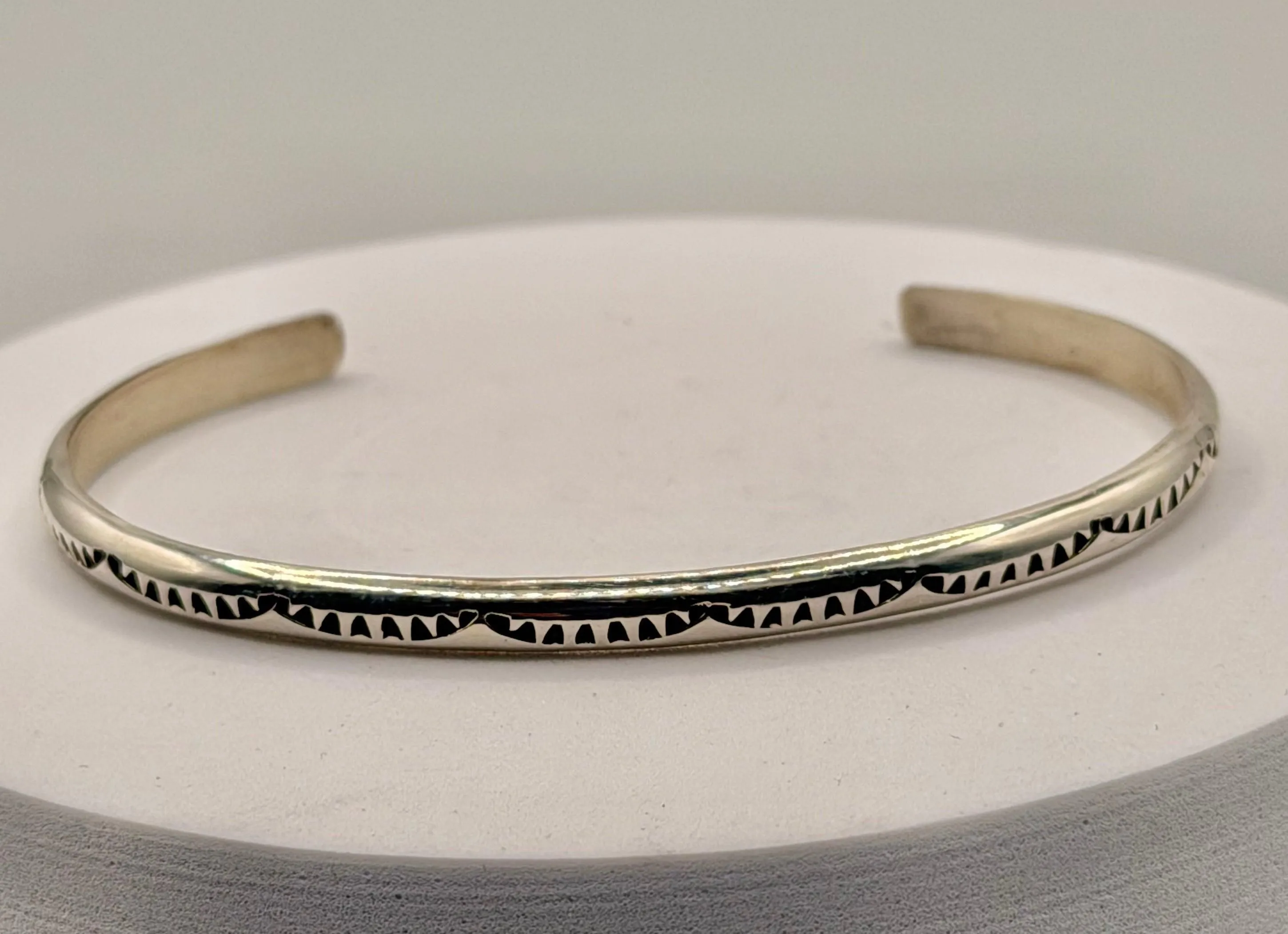 ALL STERLING SILVER ANNETTE SANCHEZ STACKER CUFF (LL 51)