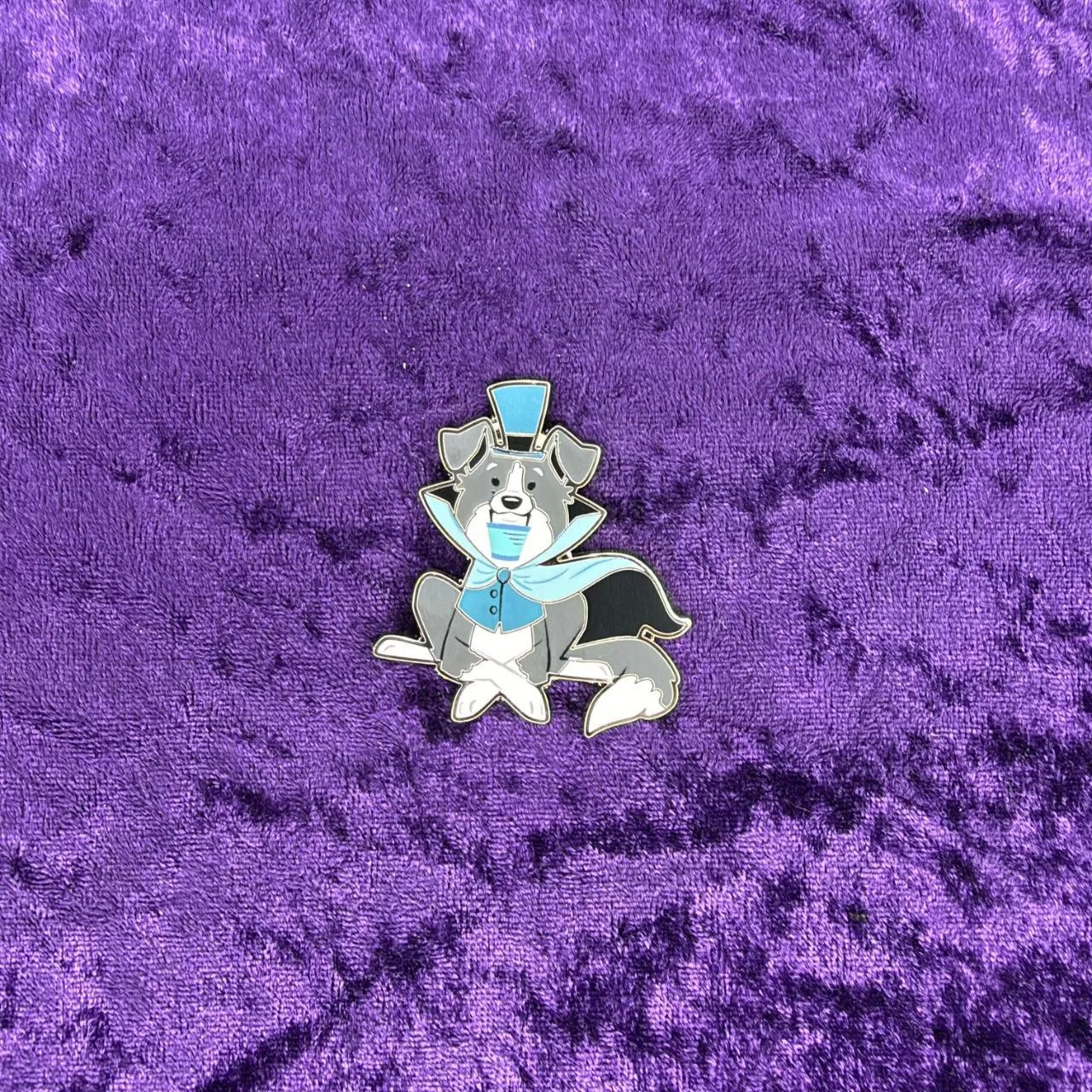 Hatbox Ghost Dog Pin | Cats & Dogs Halloween