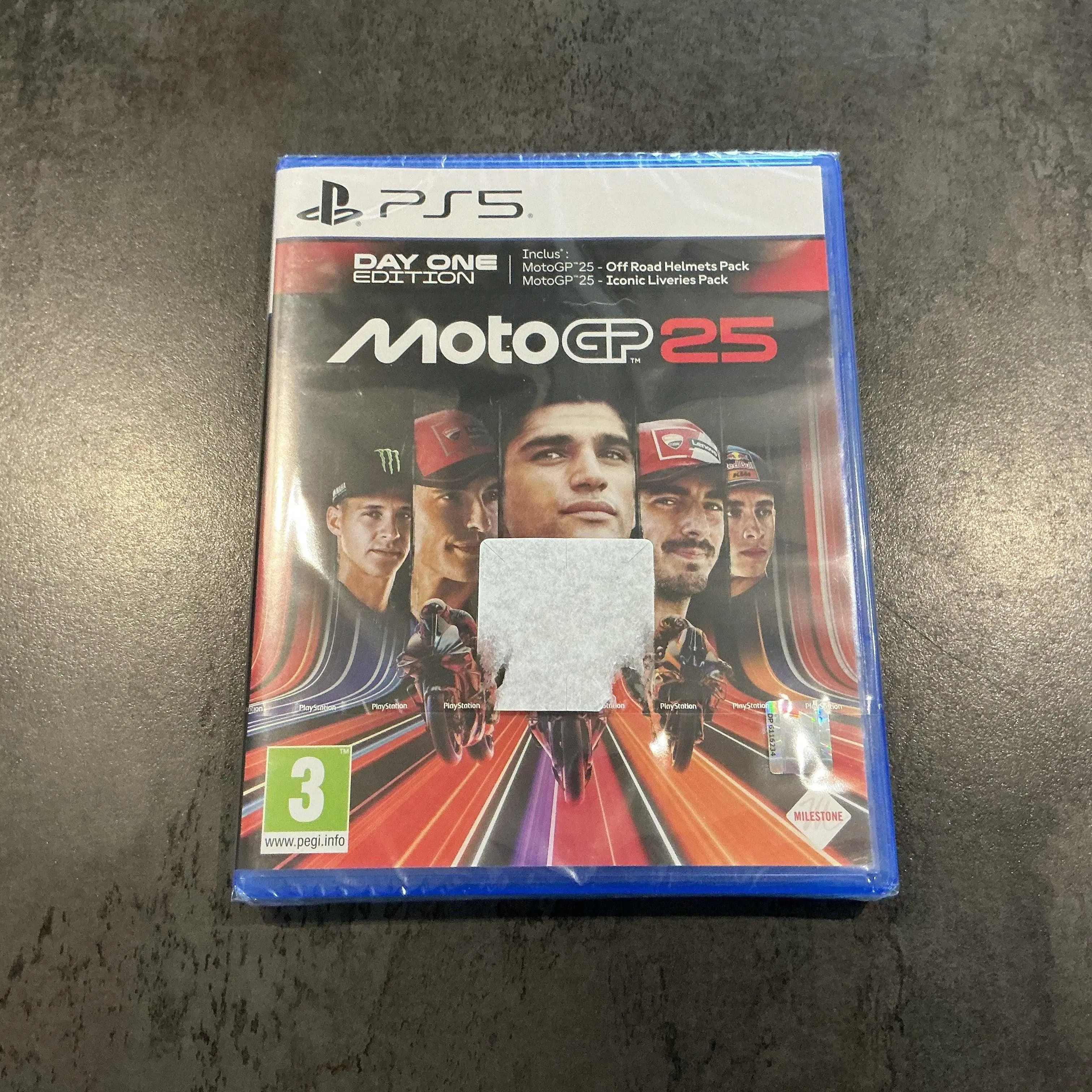 MotoGP 25 Day One Edition PS5 sous blister disque inclus - trace d’étiquette neuf