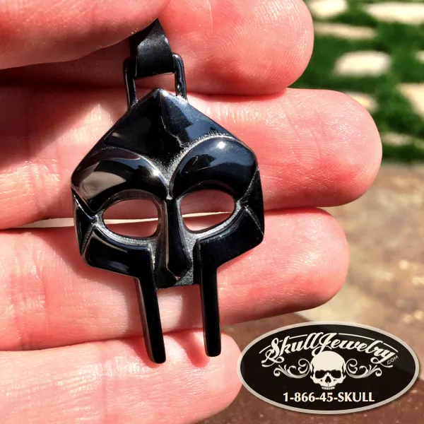 Black Spartan Pendant (p236)