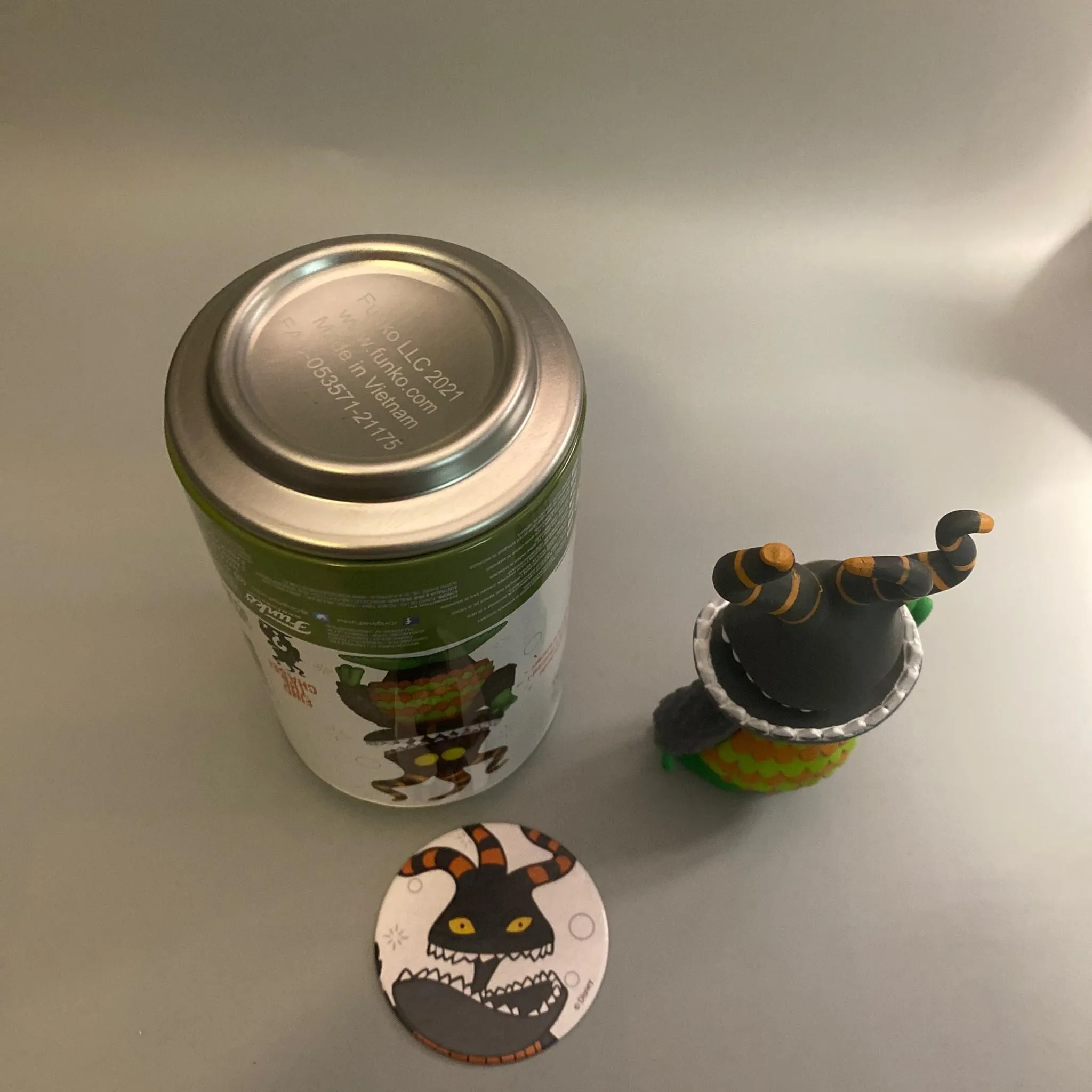 Listing Image Blurred Background