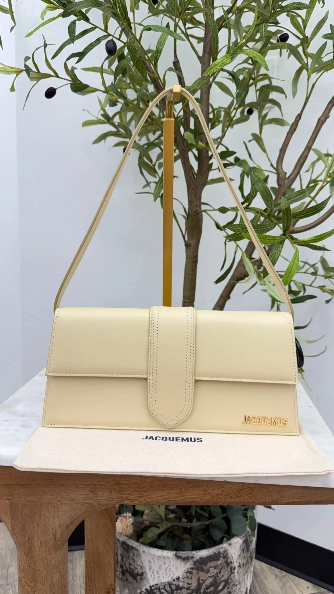BRAND NEW - Jacquemus Cream Leather Le Bambino Long Shoulder Bag