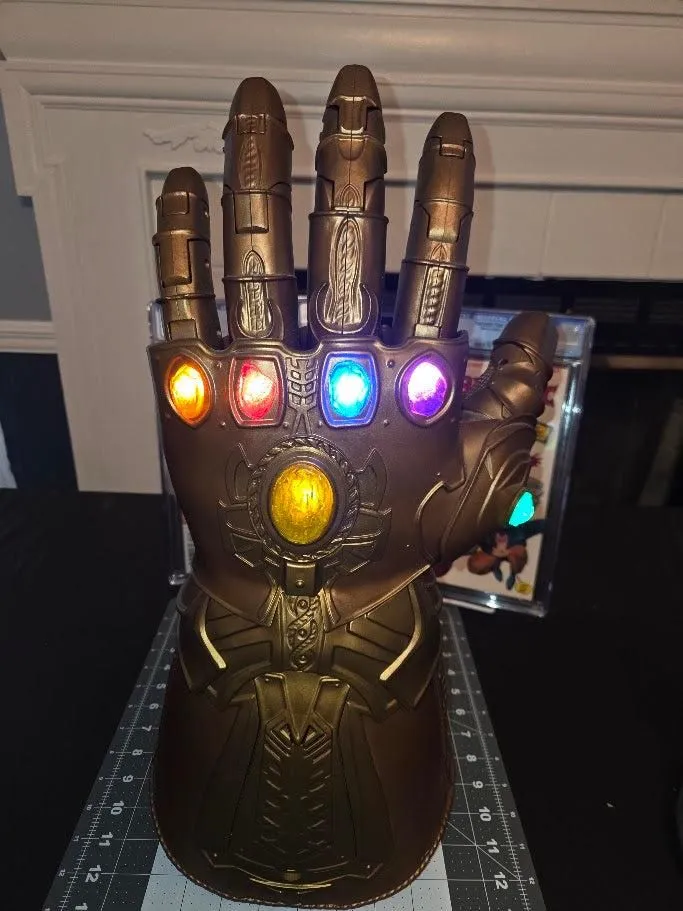 Marvel Legends Infinity Gauntlet Electronic Prop w/ Box (Working Lights!)
