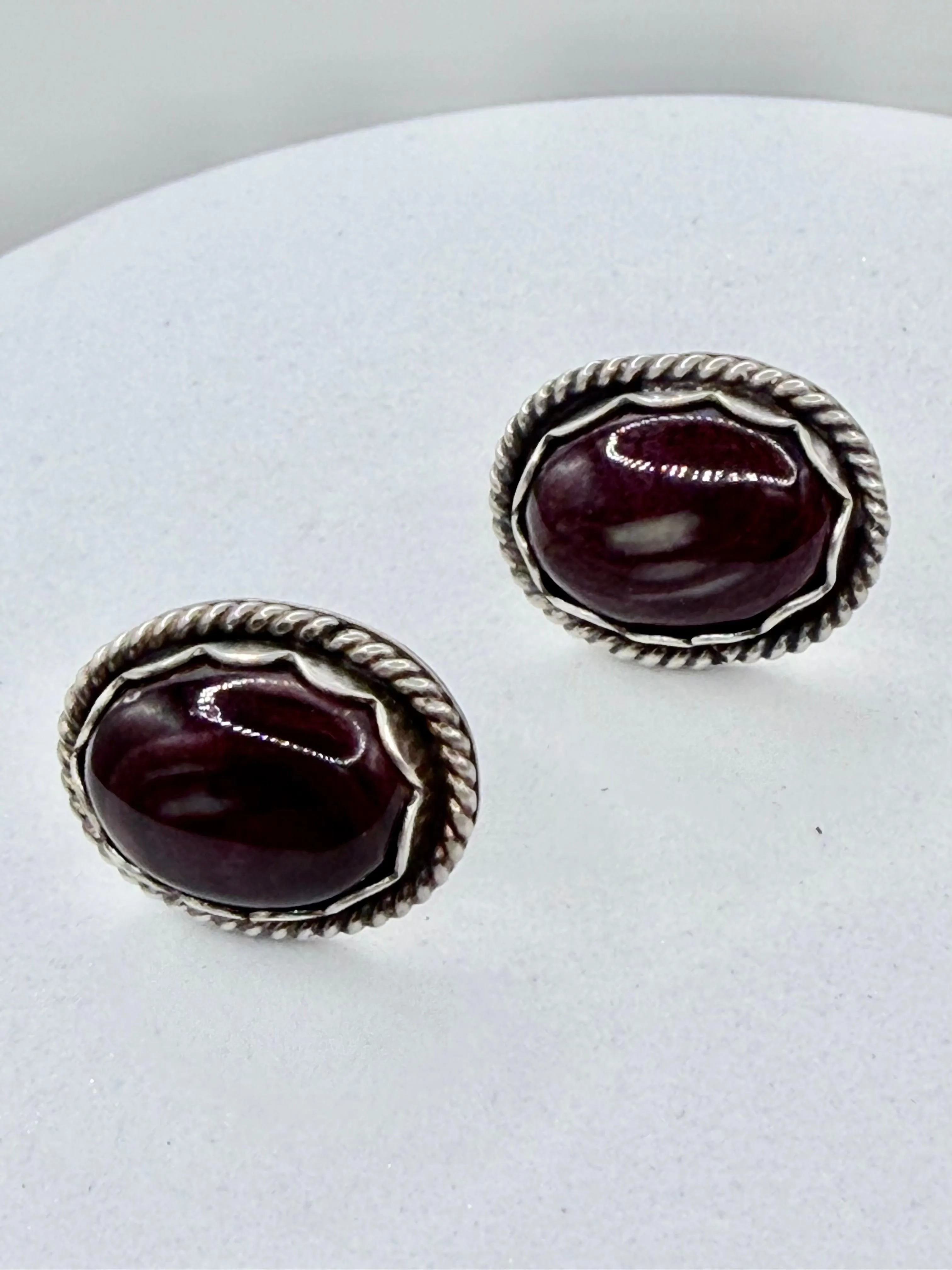 PURPLE SPINY BEAR POST BACK EARRINGS (CO 138)