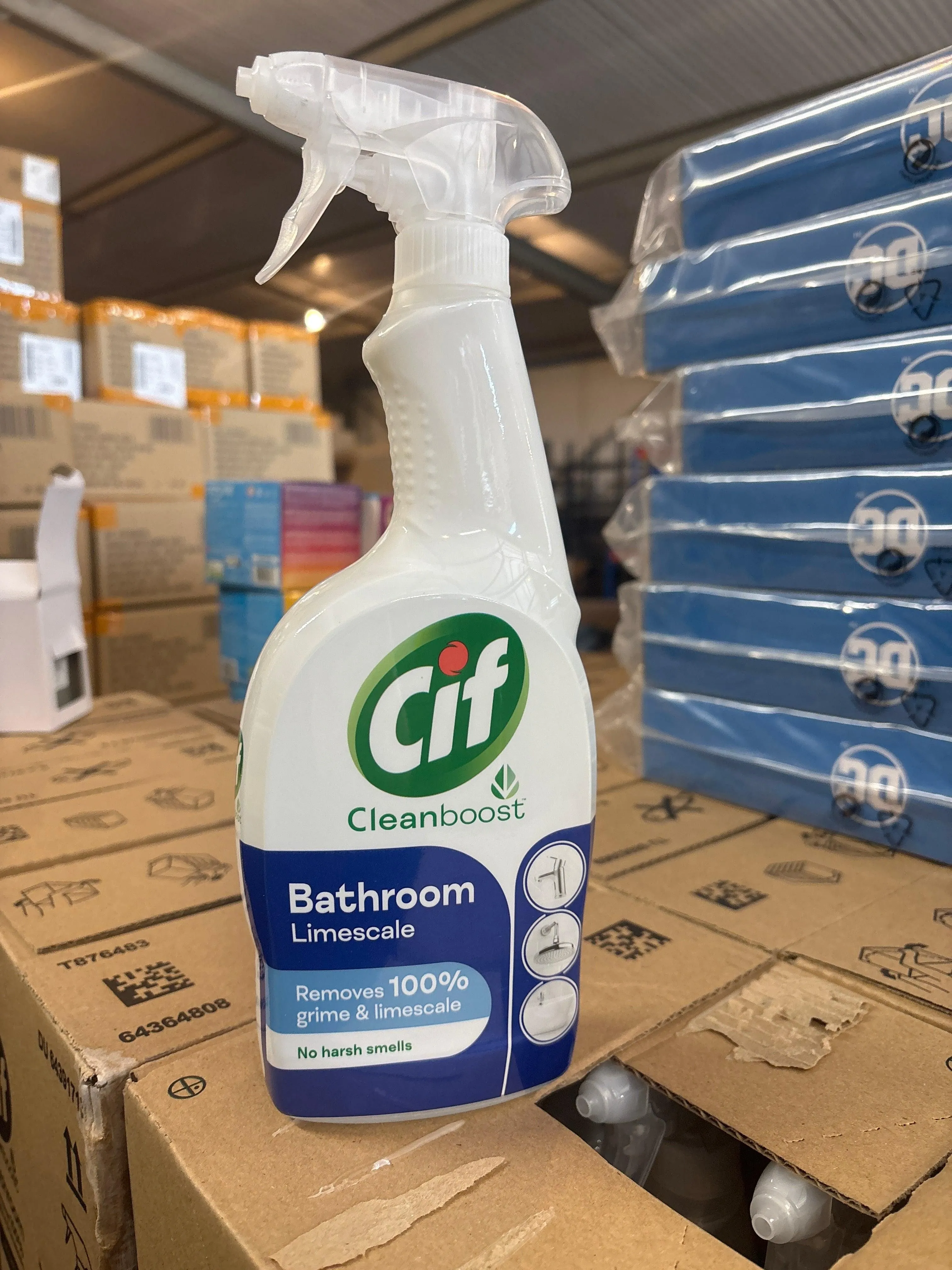cif Cleanboost Bathroom 700