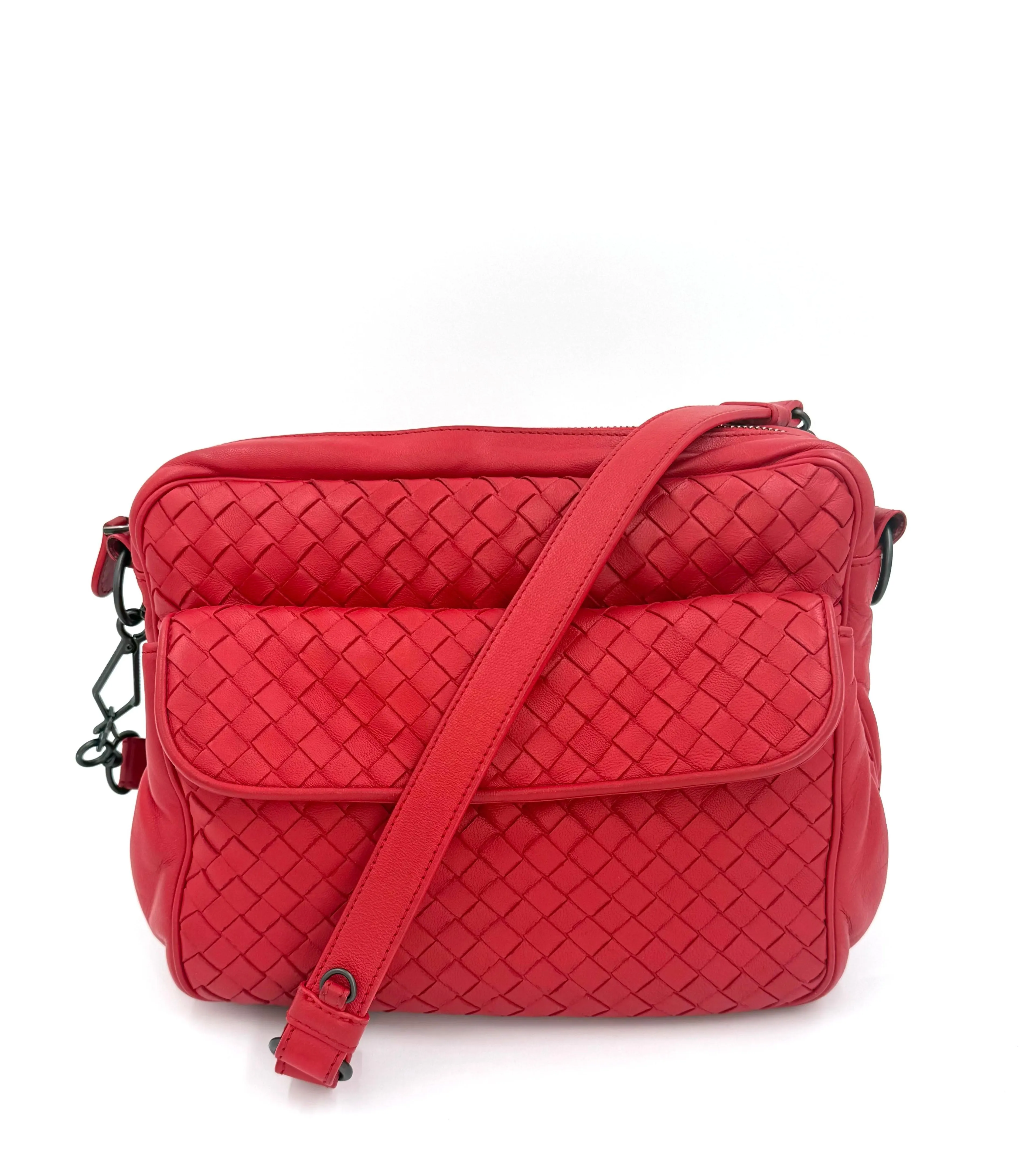 Pre-owned Bottega Veneta Red Nappa Intrecciato Front Pocket Messenger Crossbody Bag - Authenticated