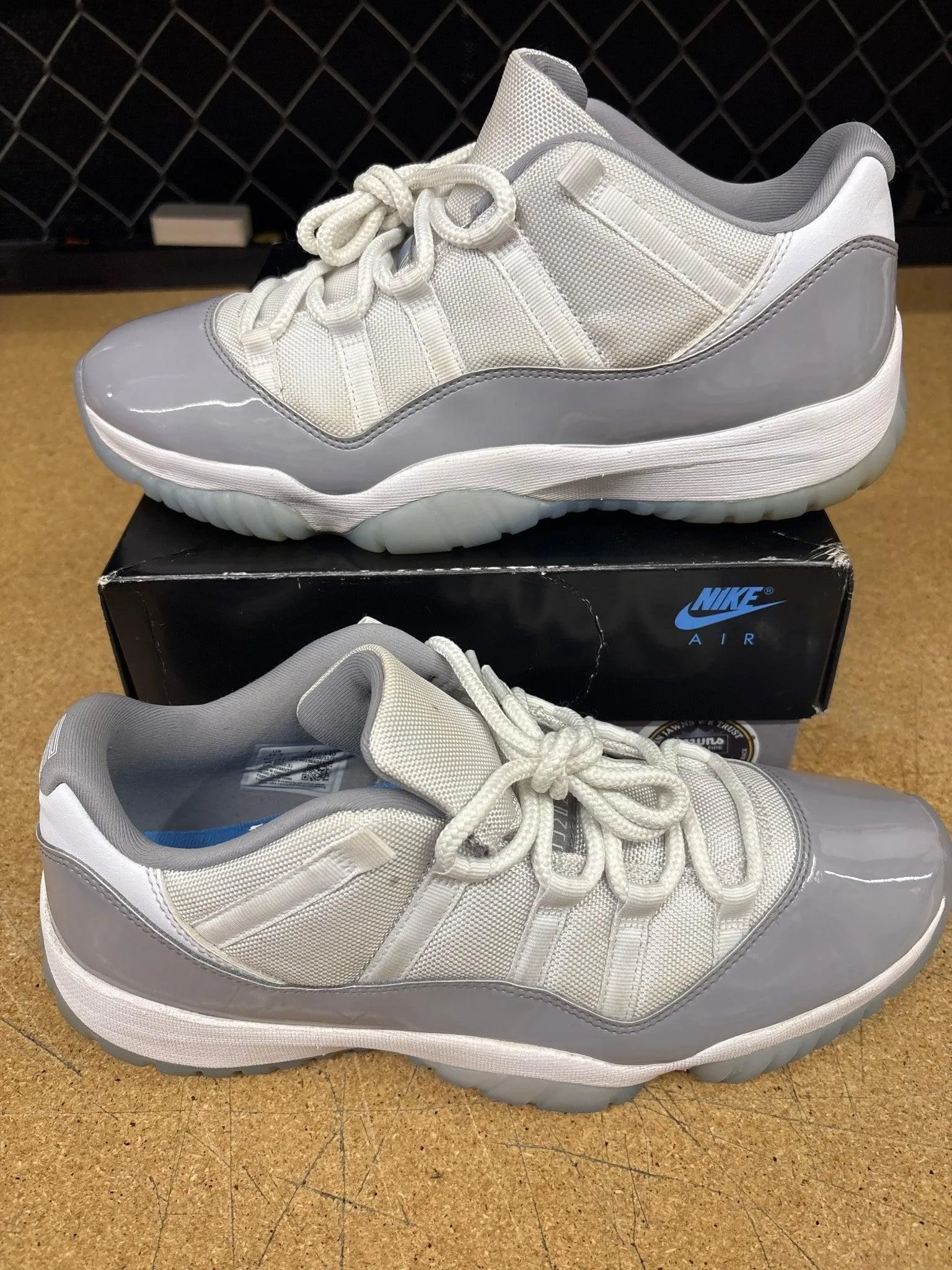 1291201 Jordan 11 Low Cement Grey Men 11.5 Used