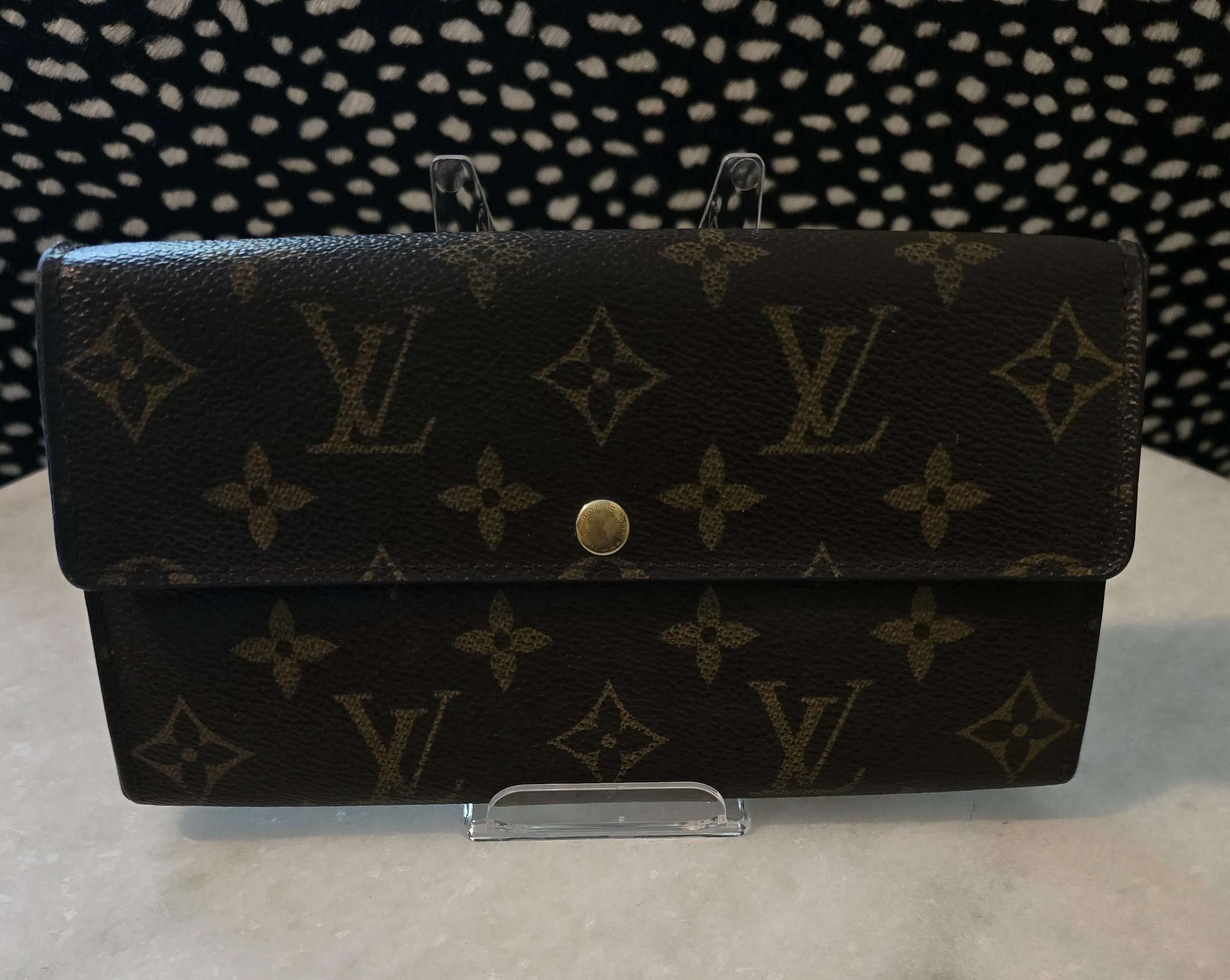 Louis Vuitton Monogram Sarah Wallet