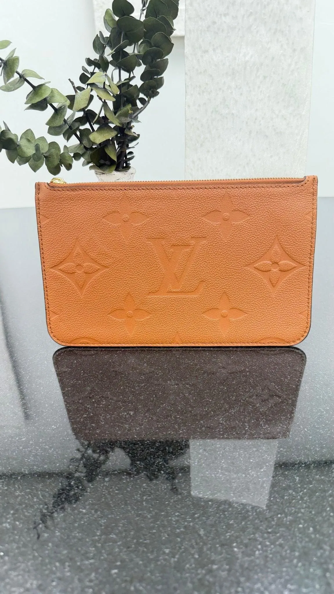 BRAND NEW - Louis Vuitton Caramel Giant Empreinte Neverfull MM Pouch