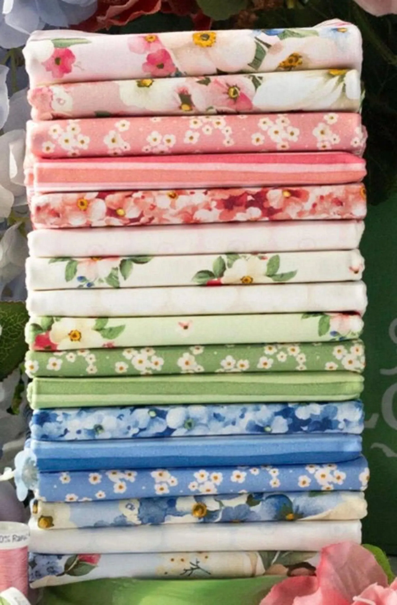 Wildflower 17 Fat Quarter Bundle FQ-MASWIFL Maywood Studio