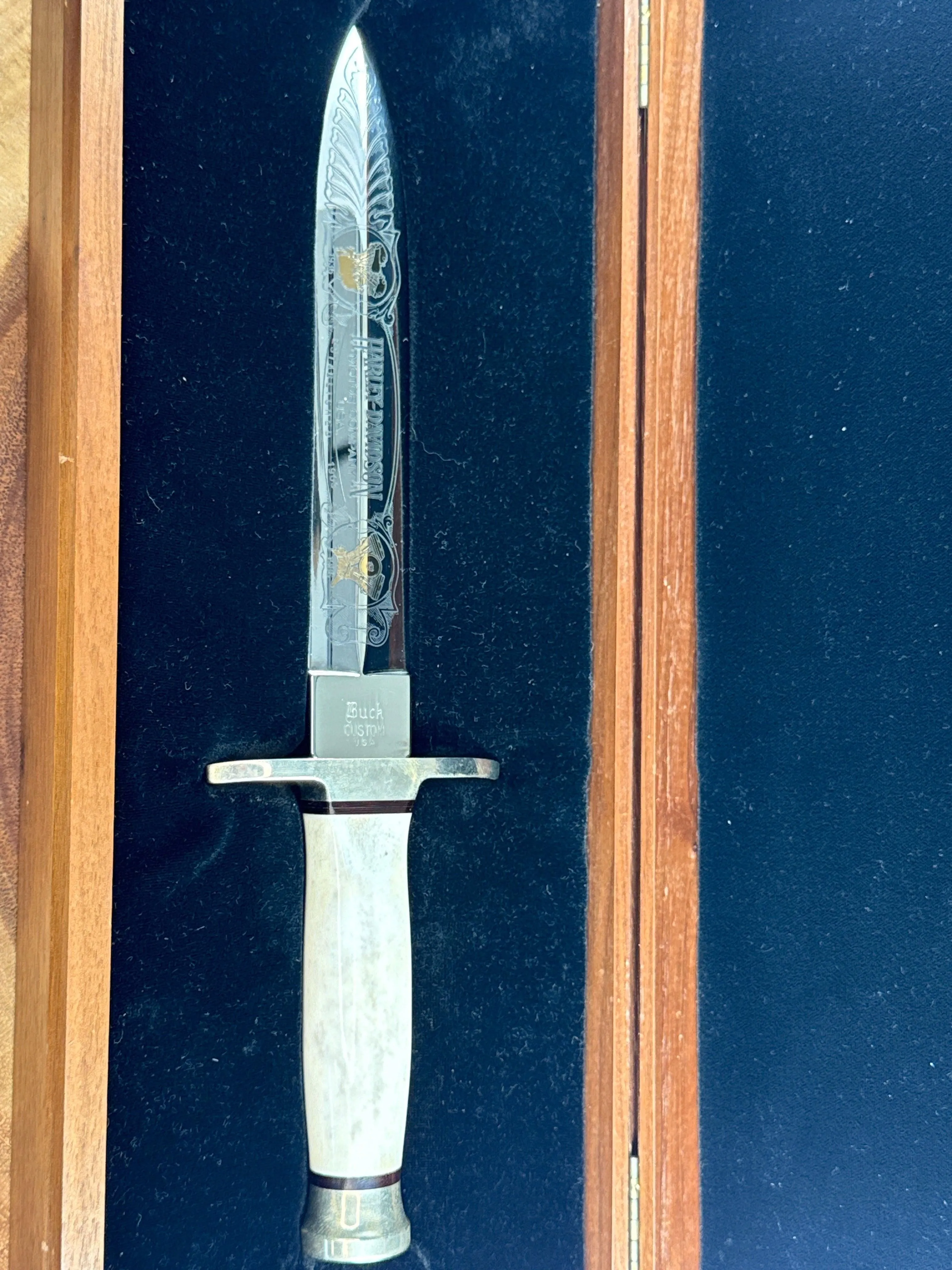 BUCK Custom 50th anniversary knife Harley Davidson Dagger